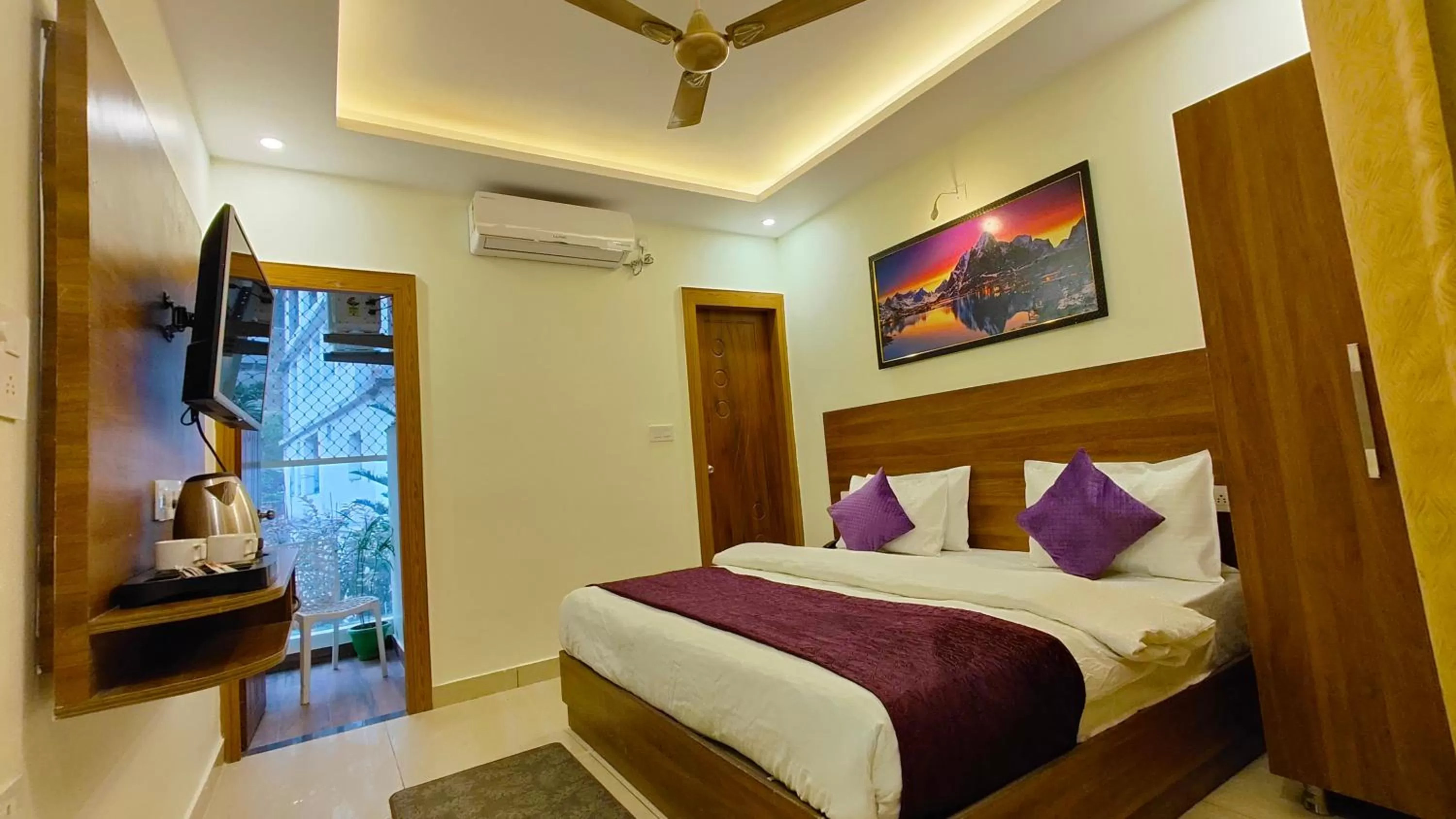 Bed in Perfectstayz Value Forest Valley Near Waterfall