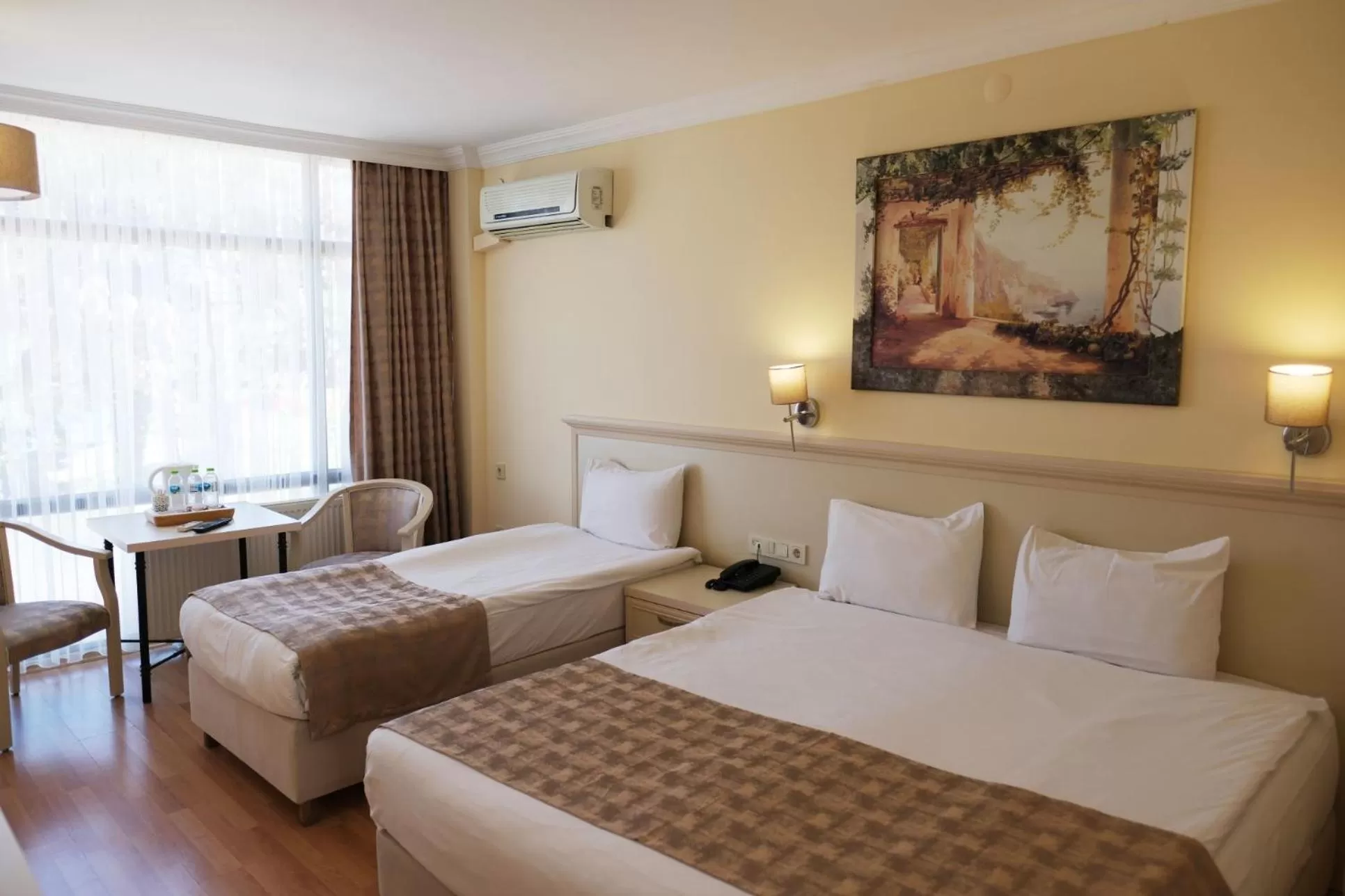 Photo of the whole room in Troia Tusan Hotel