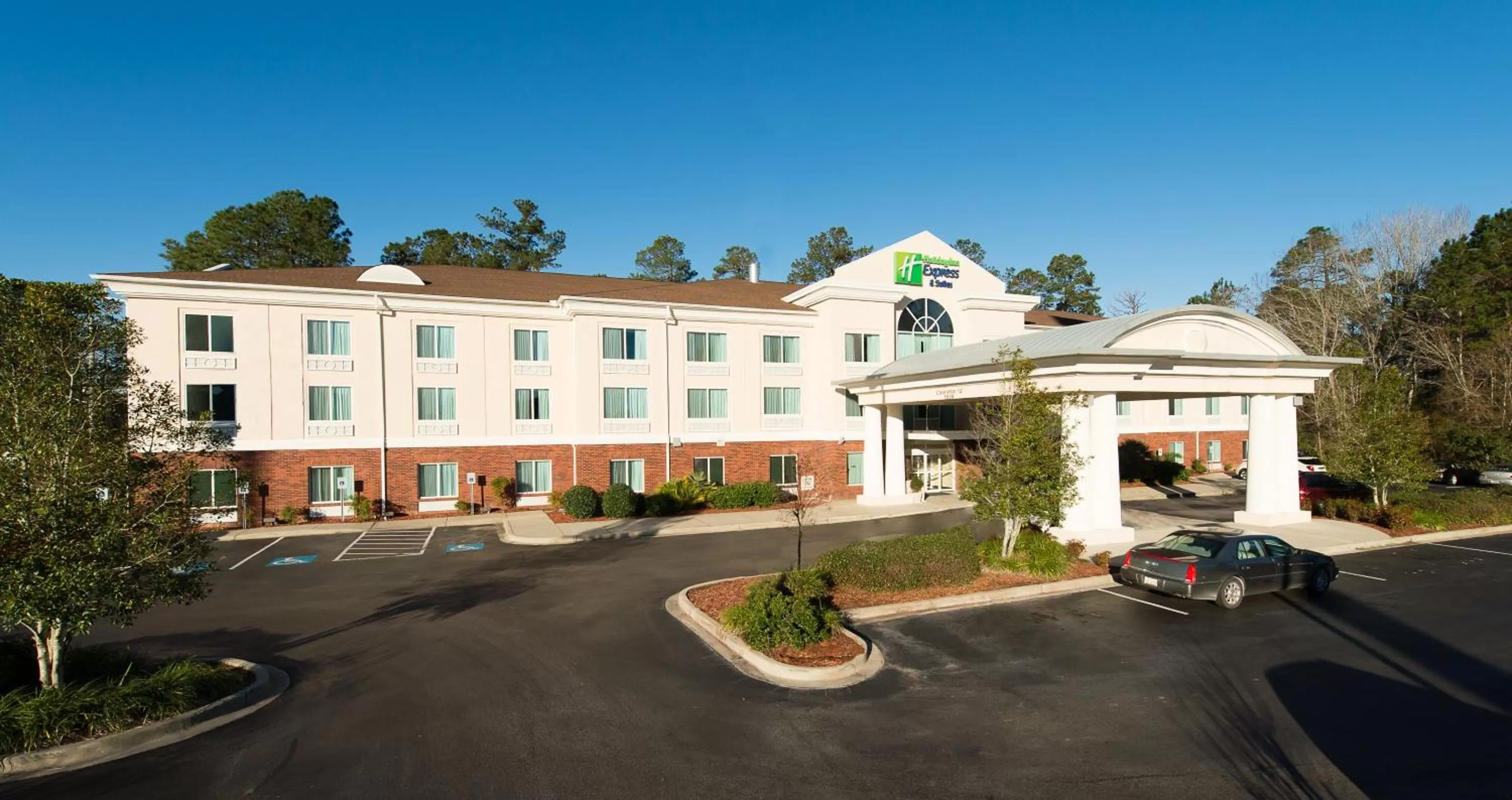 Property building in Holiday Inn Express & Suites Walterboro by IHG