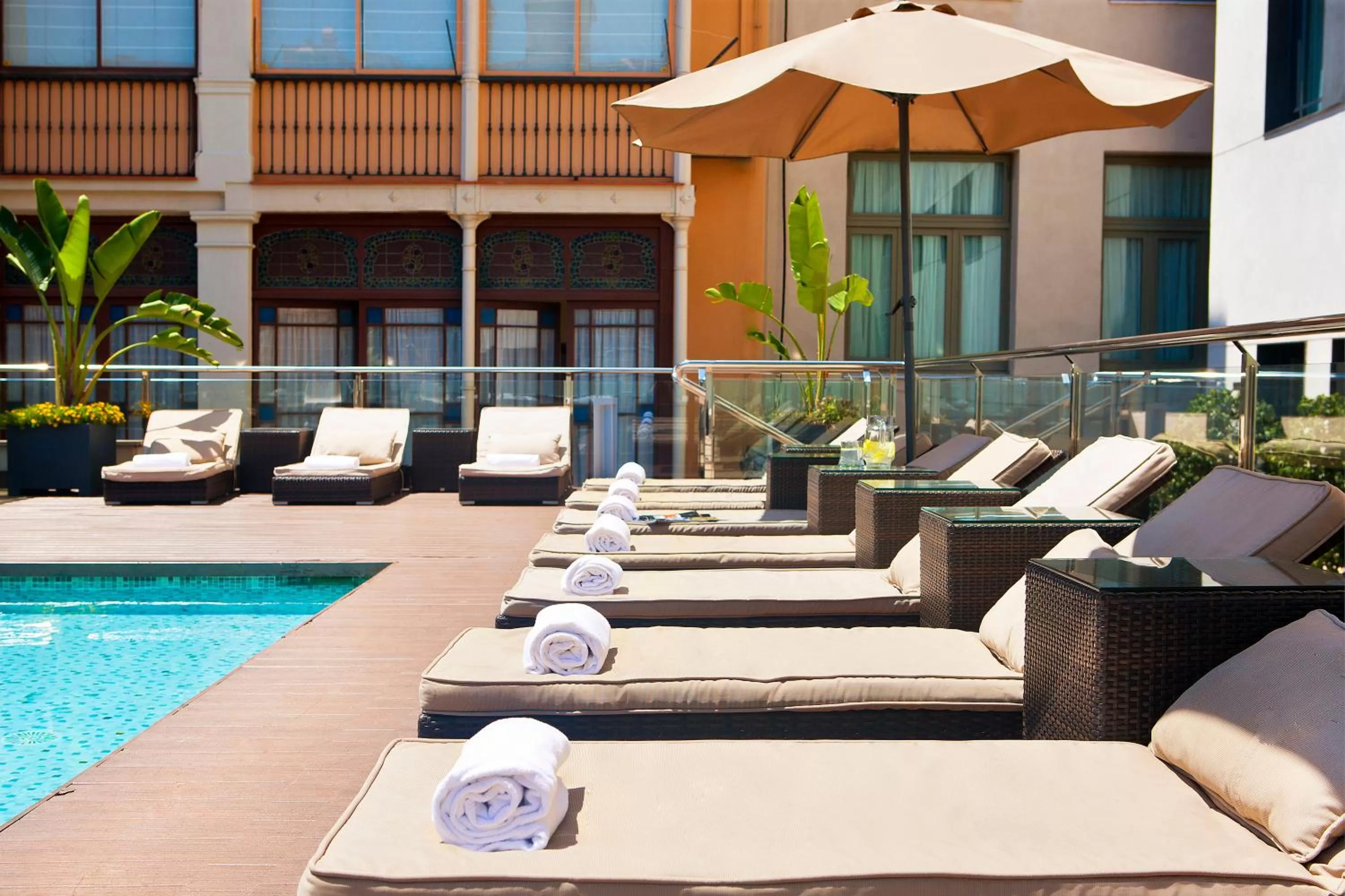 Swimming pool in Grupotel Gran Via 678