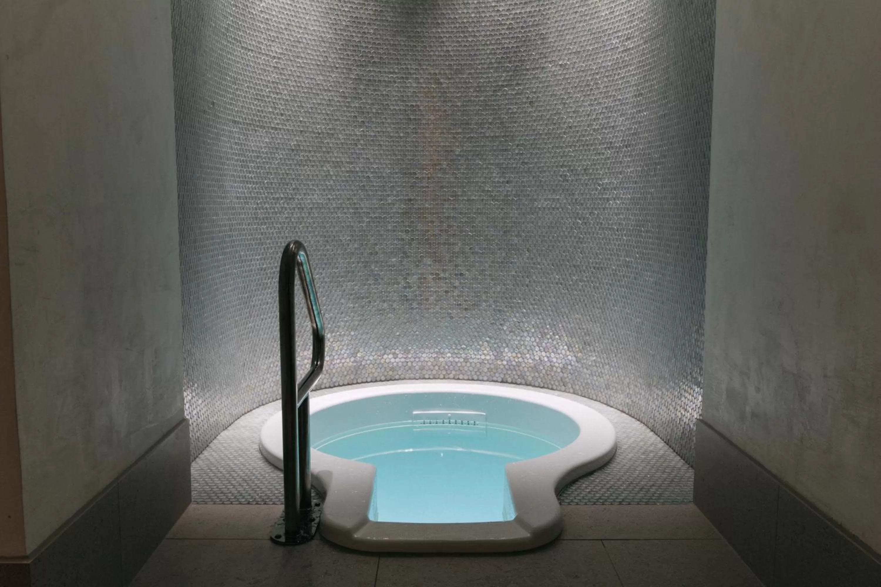 Swimming pool in Hotel St. George Helsinki