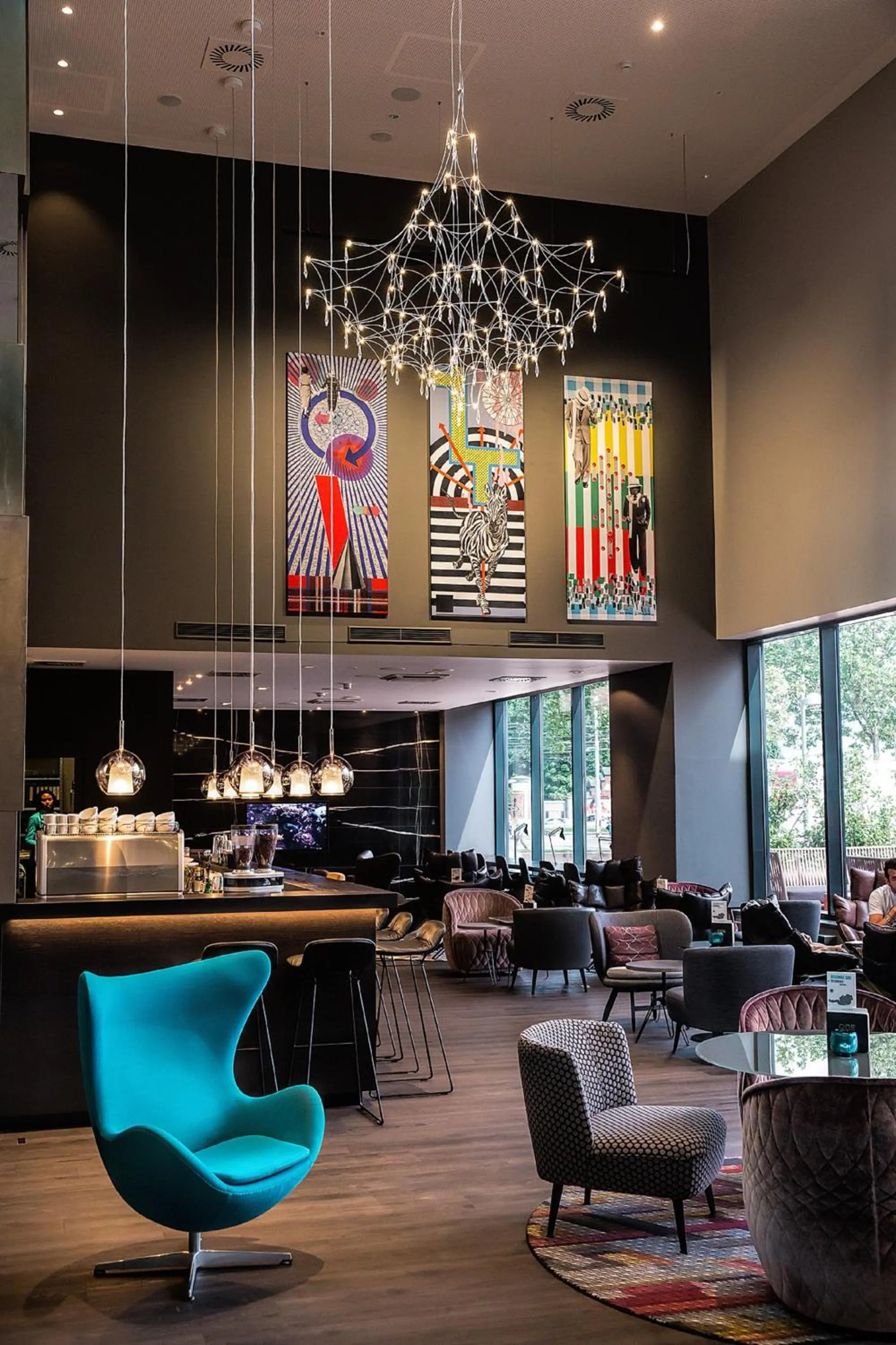 Lounge or bar in Motel One Wien Westbahnhof