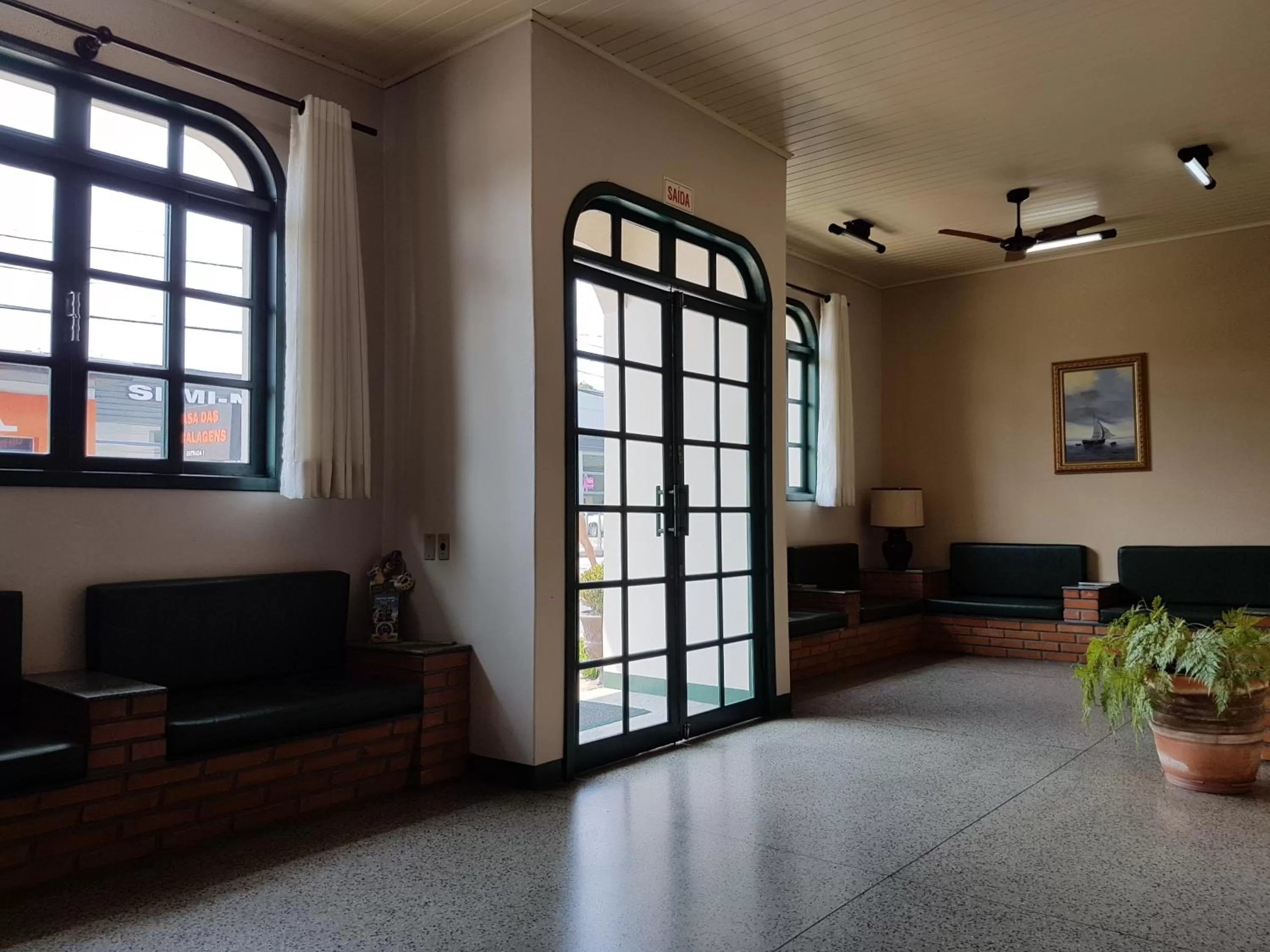 Communal lounge/ TV room, Lobby/Reception in Hotel Bavarium