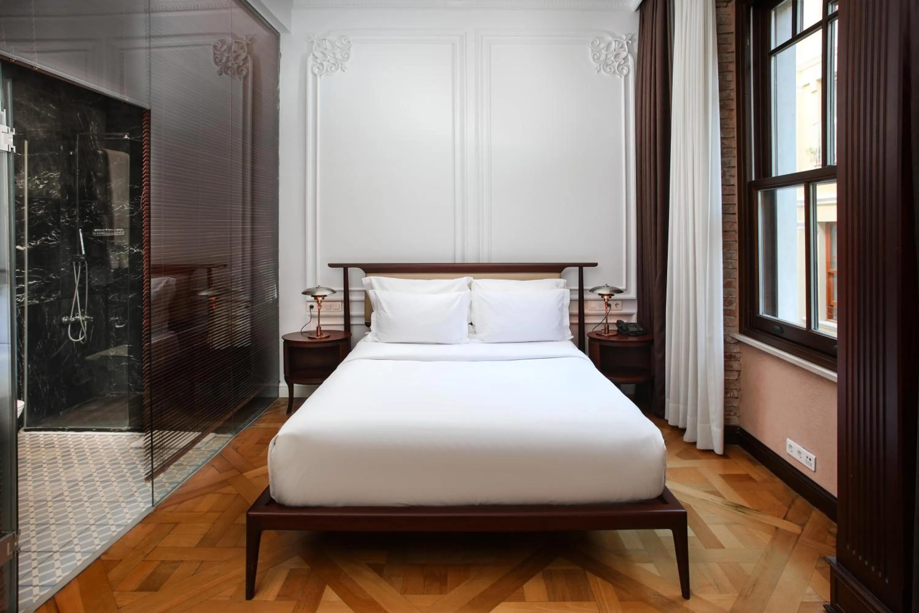 Bed in Georges Hotel Galata