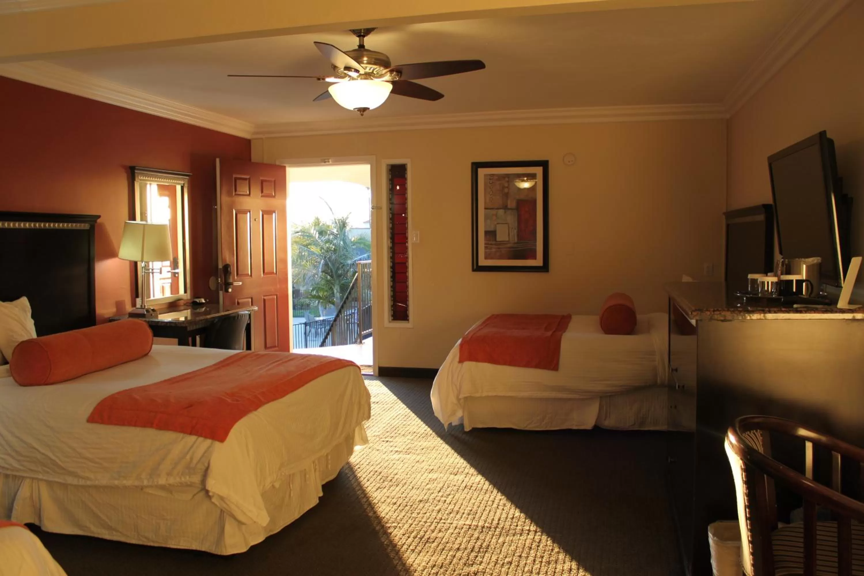 TV and multimedia, Bed in Travelodge by Wyndham Santa Maria