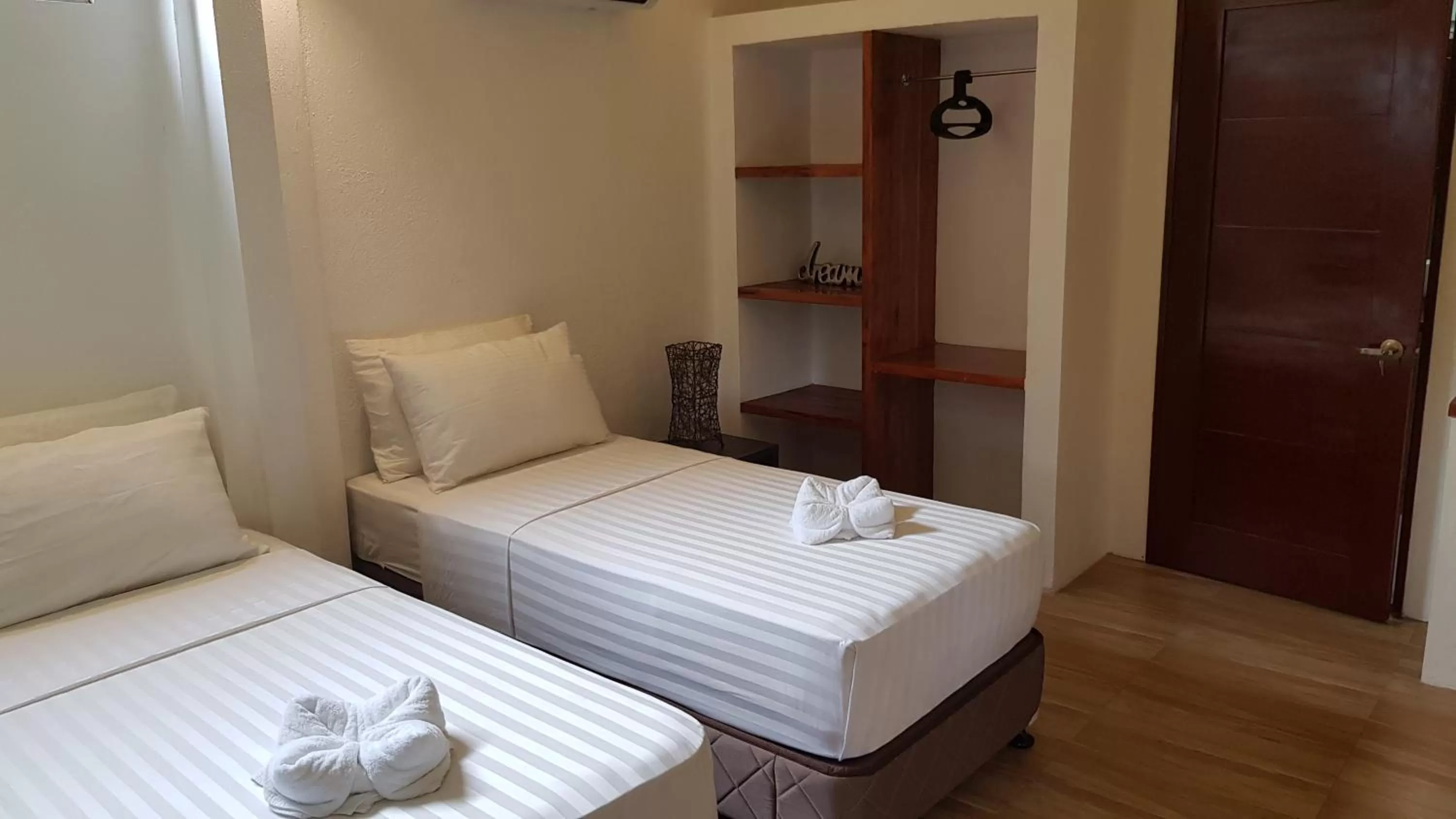 Bedroom, Bed in Scent of Green Papaya