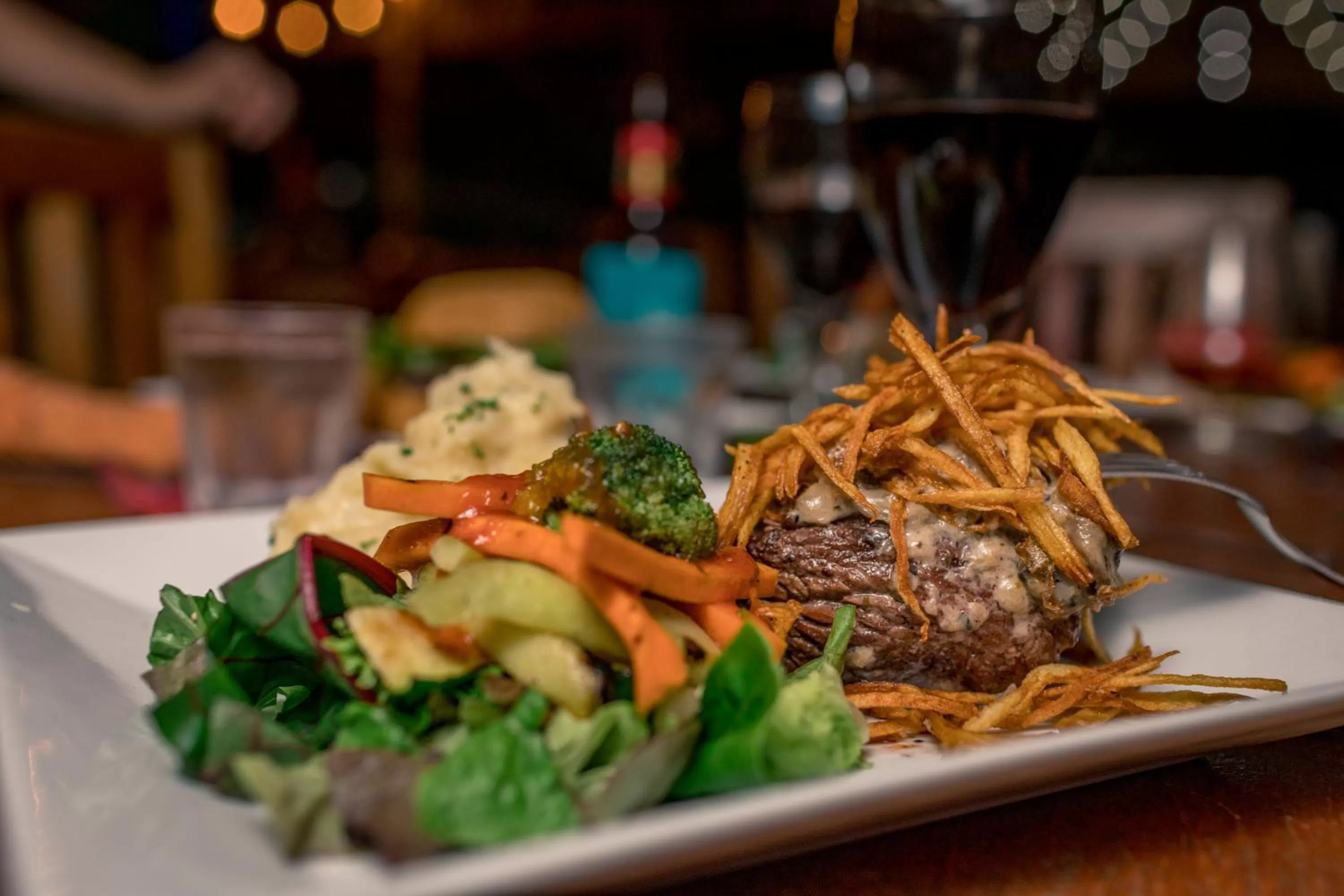 Restaurant/places to eat in The Hummingbird