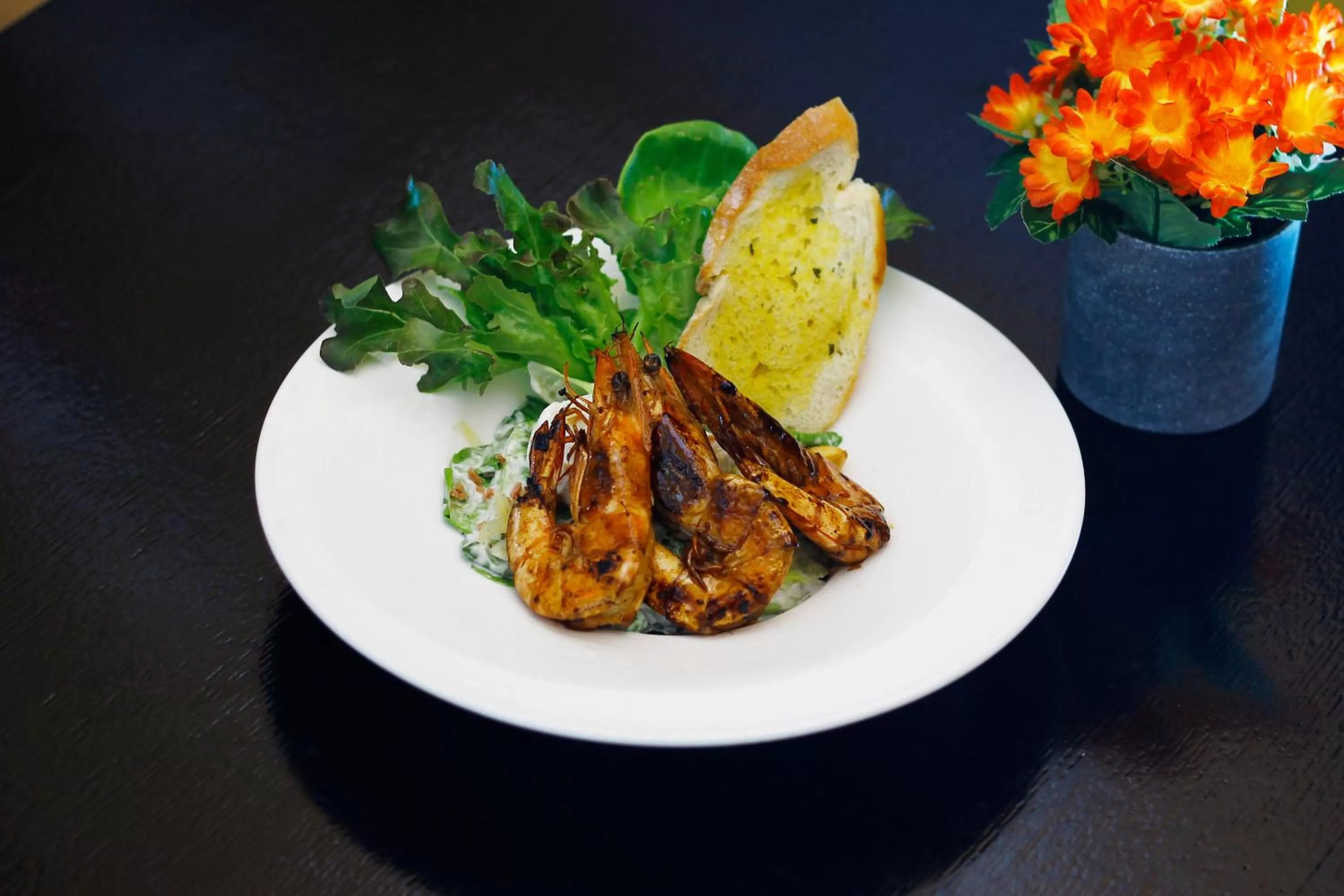 Restaurant/places to eat in Novotel Balikpapan