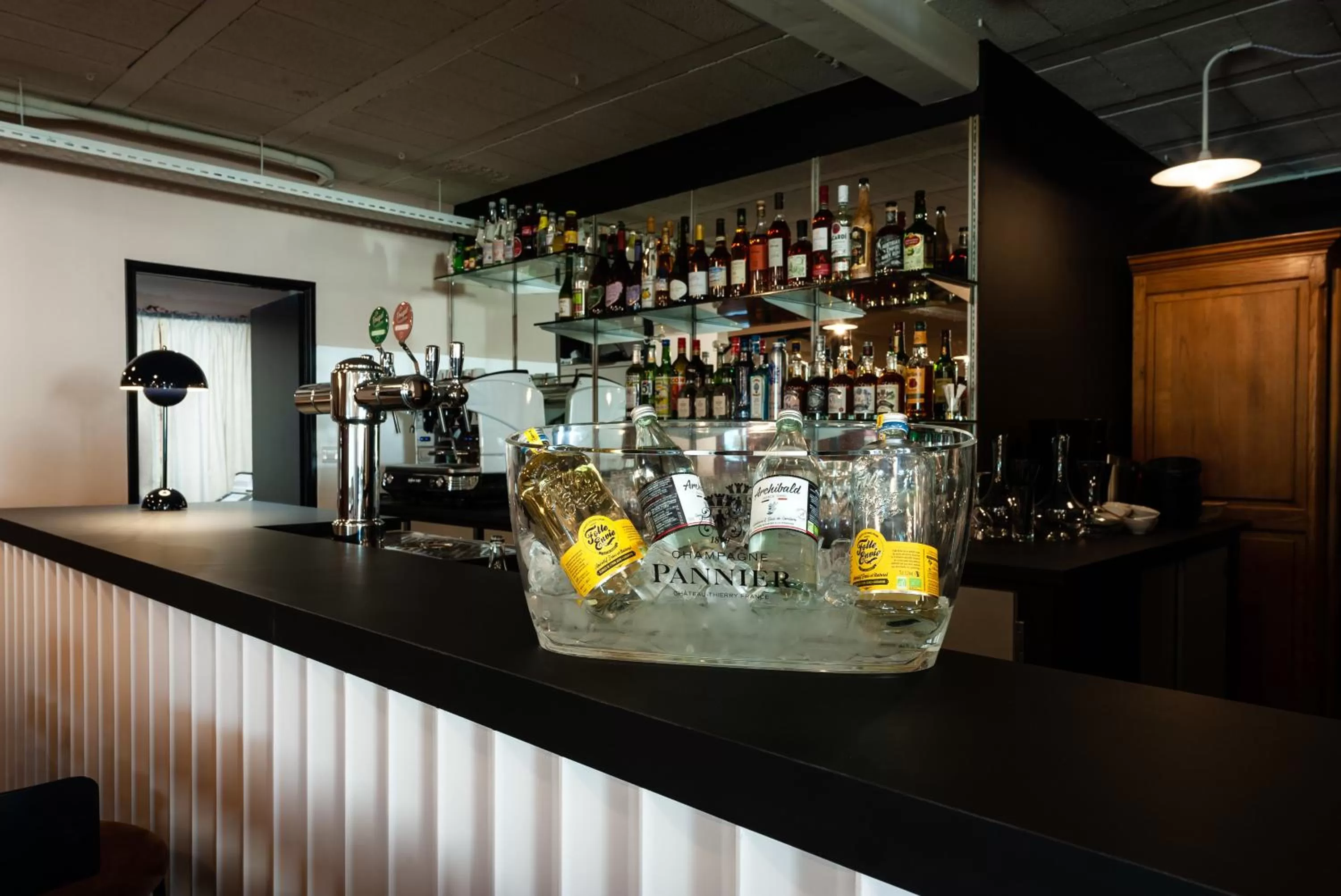 Lounge or bar in Kyriad Nuits Saint Georges Dijon Sud