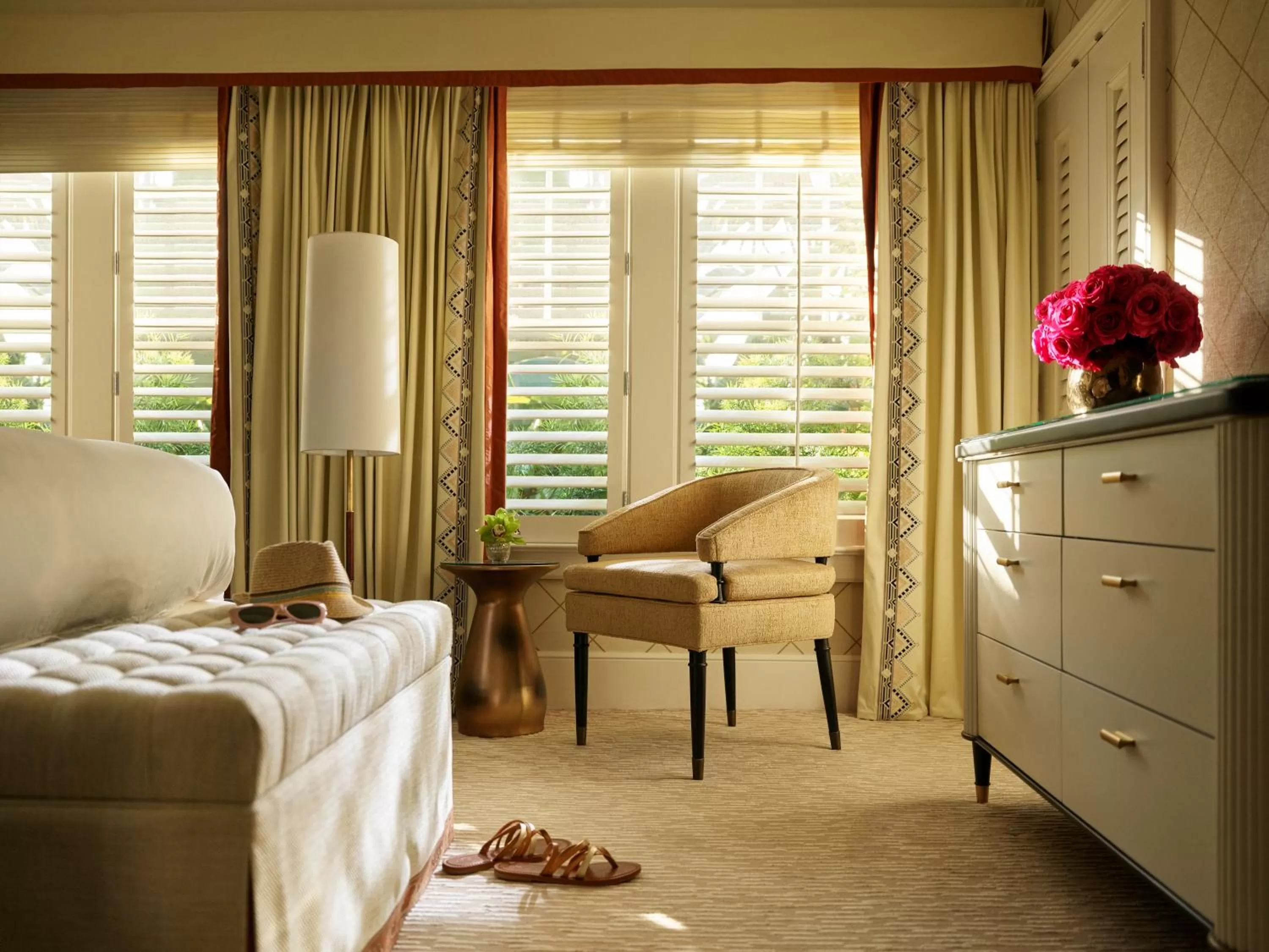 Bedroom, Bed in The Beverly Hills Hotel - Dorchester Collection