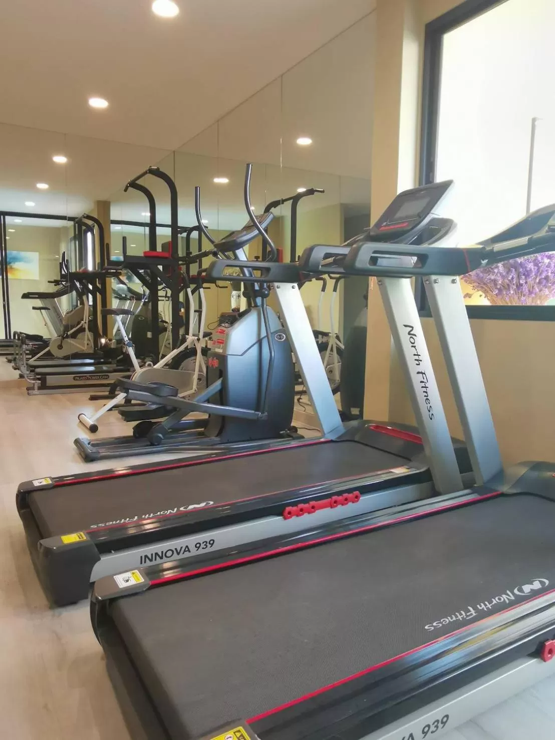 Fitness centre/facilities in S Bangkok Hotel, Navamin