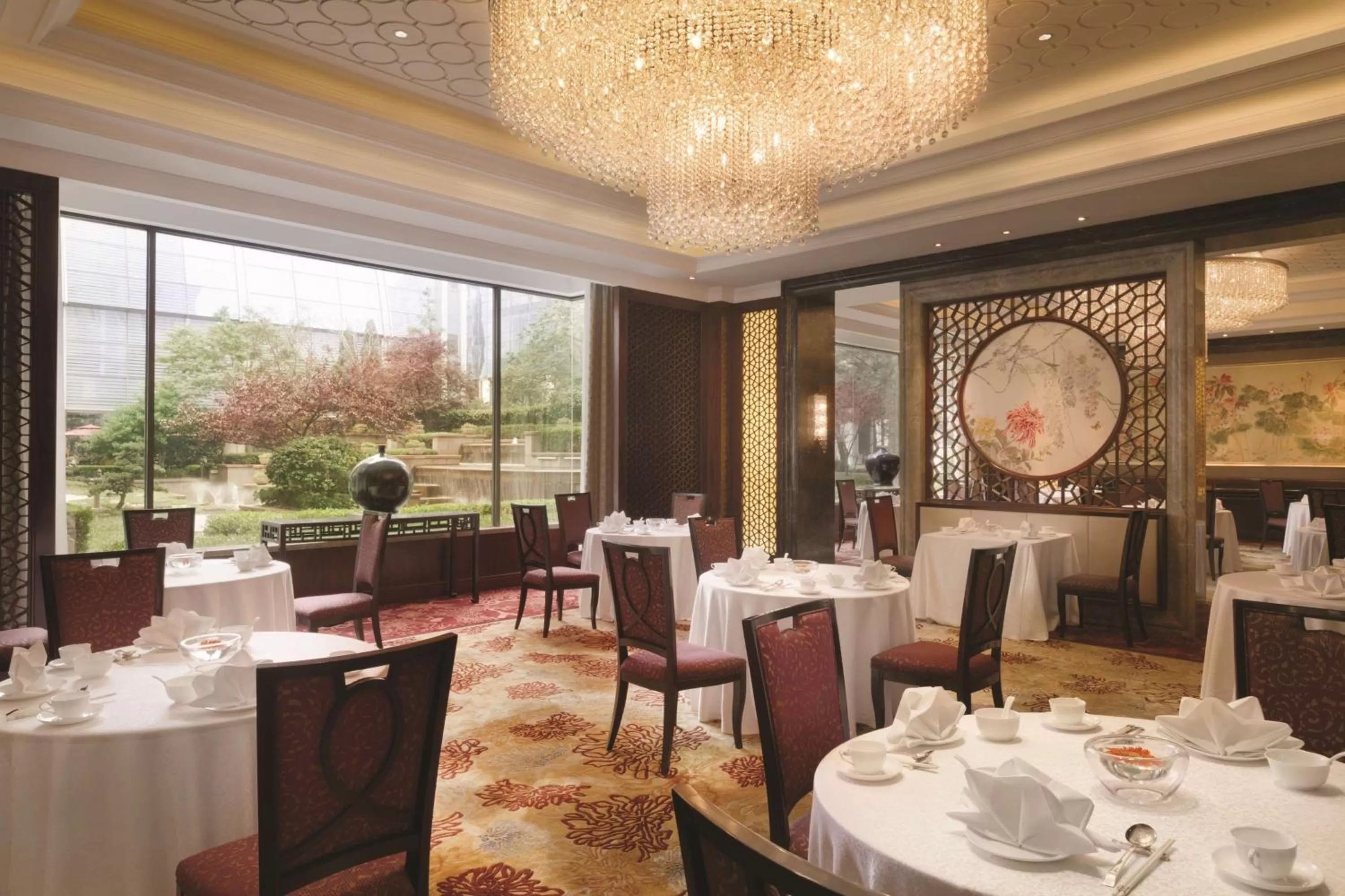 Restaurant/places to eat in Shangri-La Qingdao - May Fourth Square