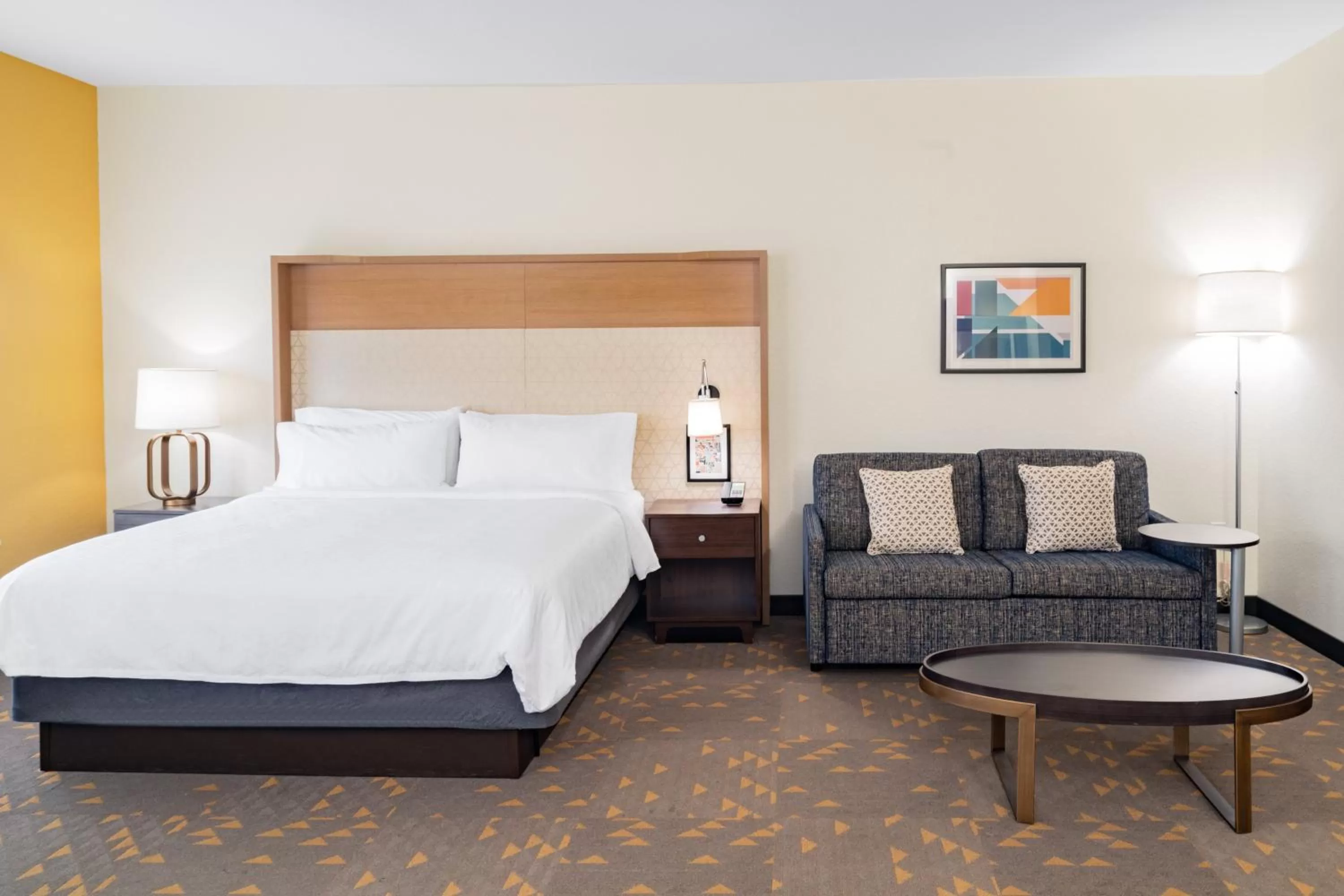 Photo of the whole room, Bed in Holiday Inn Southaven Central - Memphis by IHG