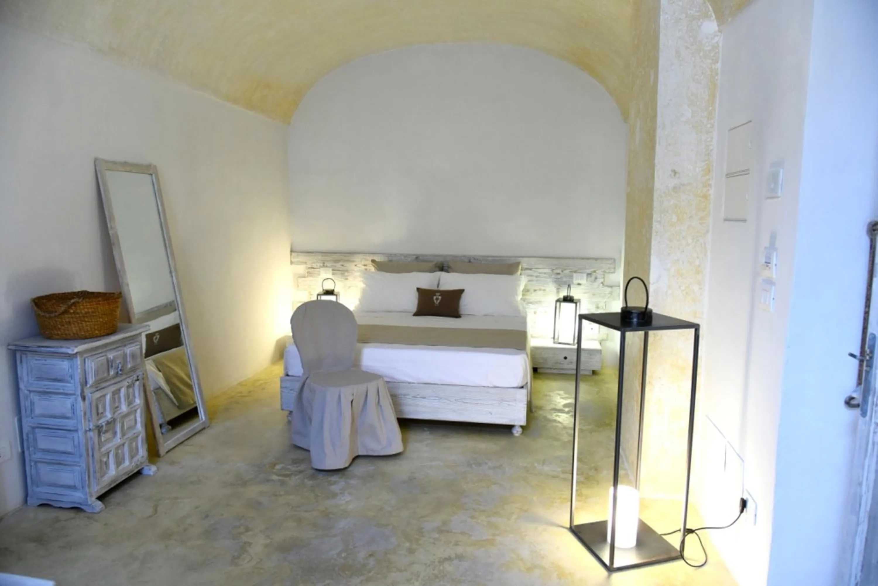 Bedroom, Bed in Palazzo Castriota