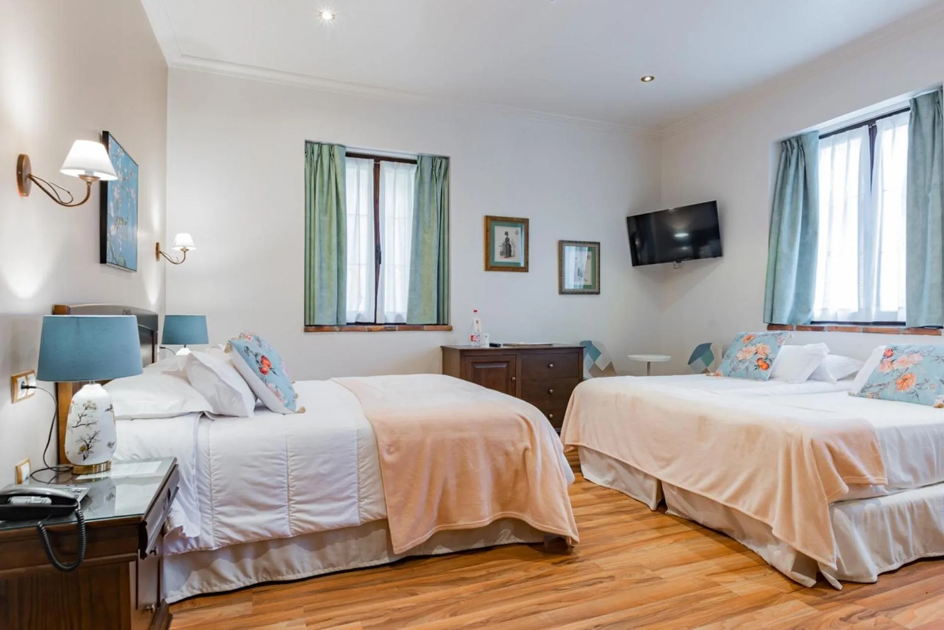 Bed in Hotel & Spa María Manuela