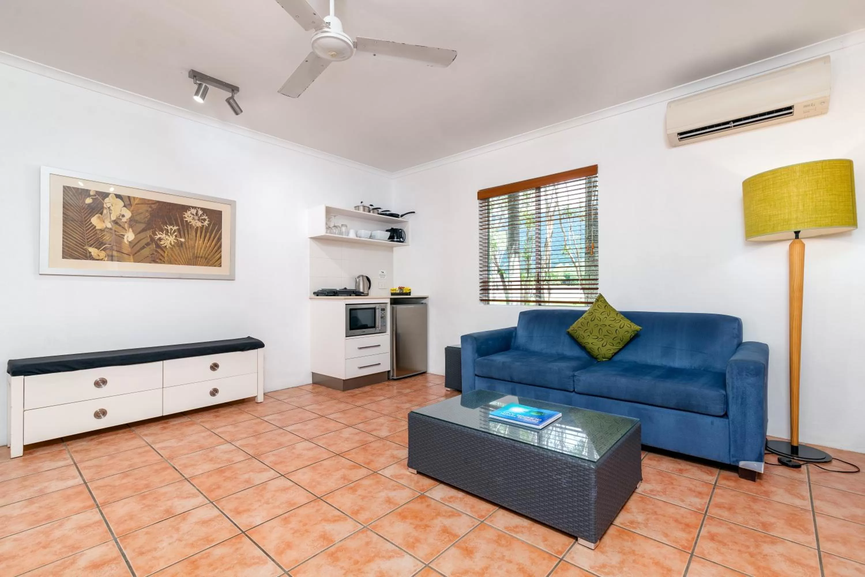 Living room in Paradise On The Beach Resort