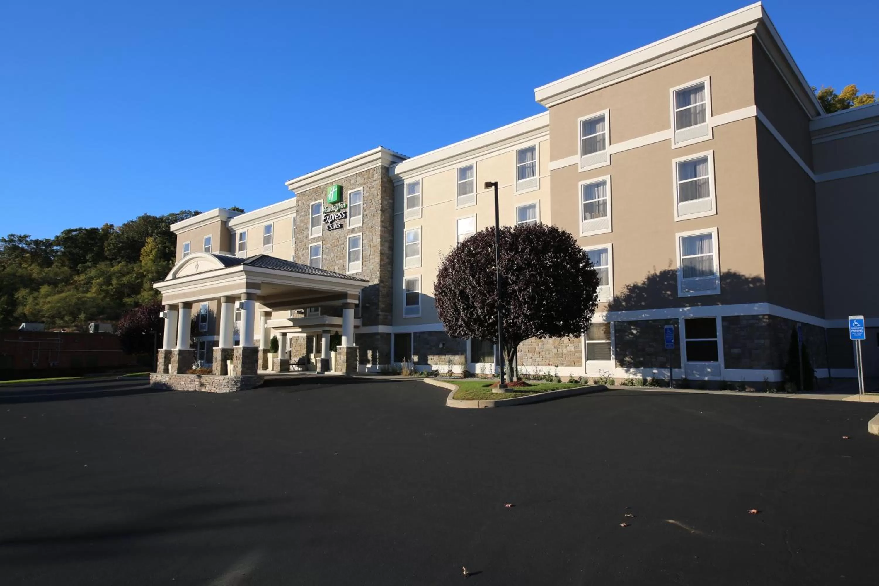 Property Building in Holiday Inn Express Danbury I-84, an IHG Hotel