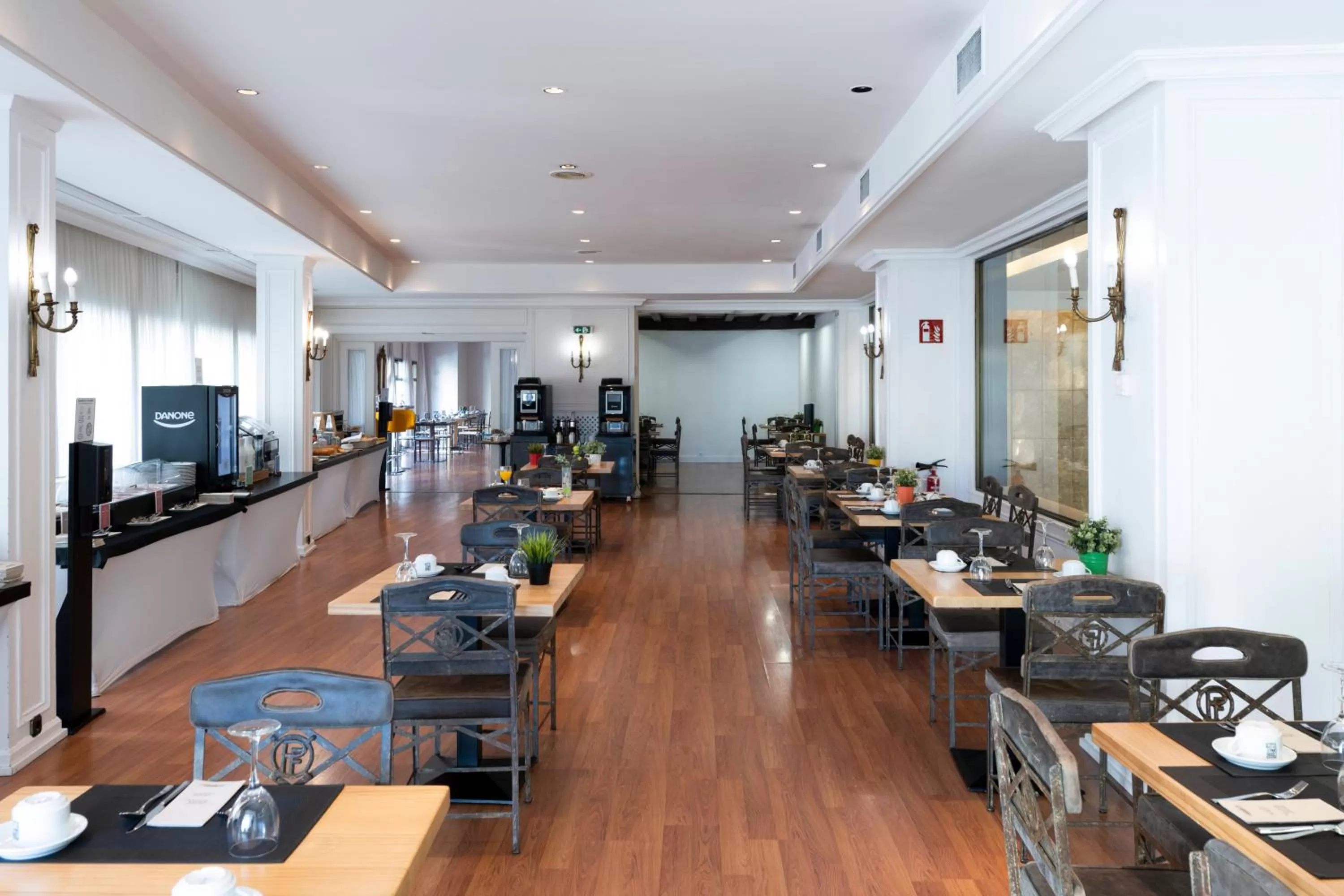 Breakfast in Barceló León Conde Luna