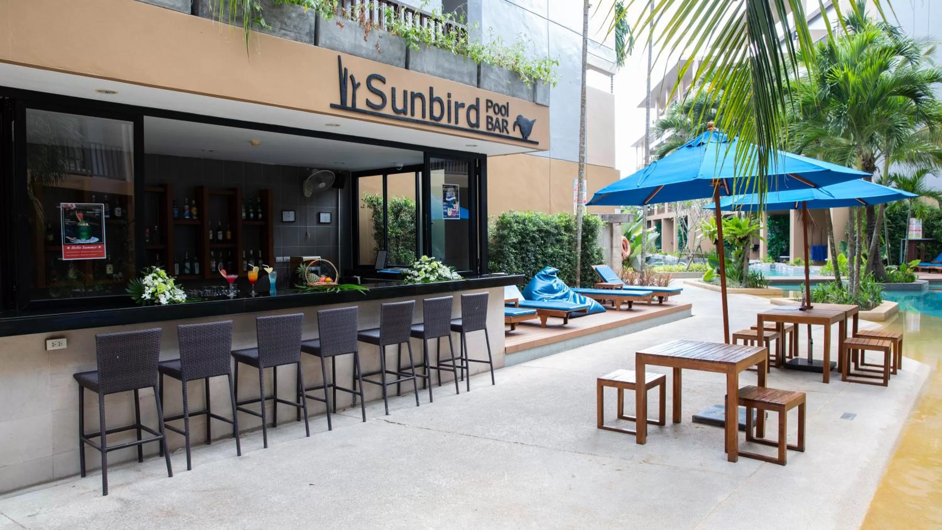 Lounge or bar in Deevana Plaza Krabi Aonang