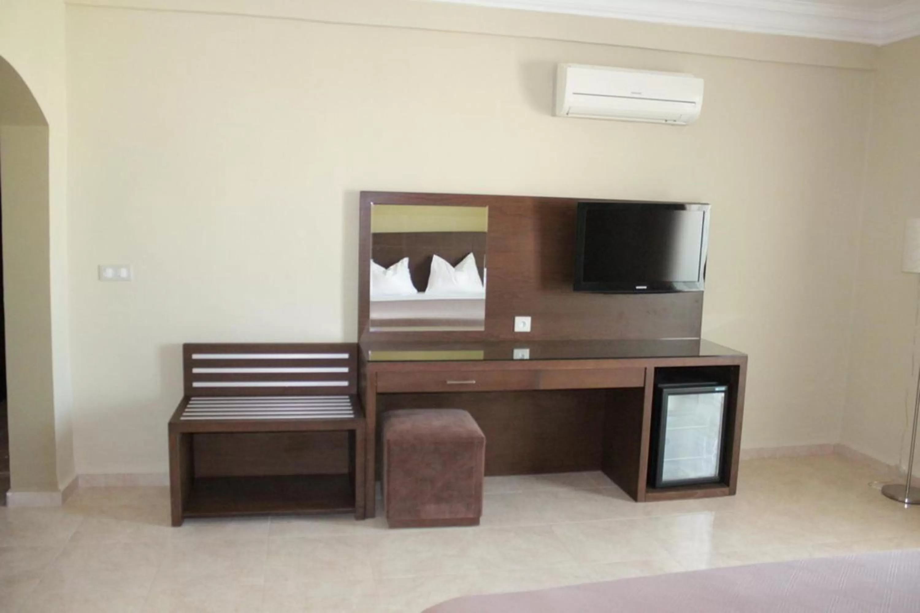 TV and multimedia in Hotel Mauricenter Nouakchott
