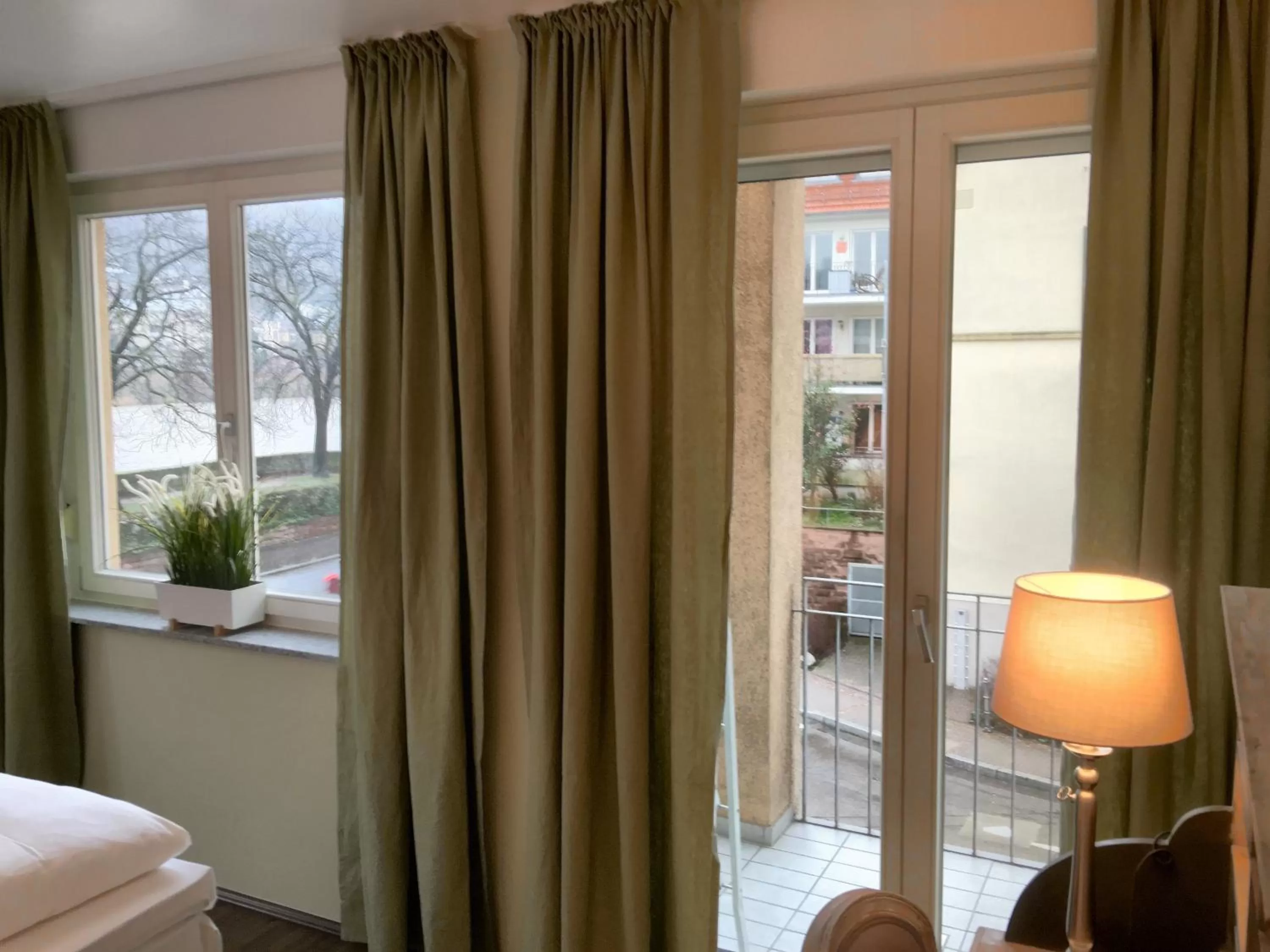 Decorative detail, Bed in Hotel Zur Alten Brücke