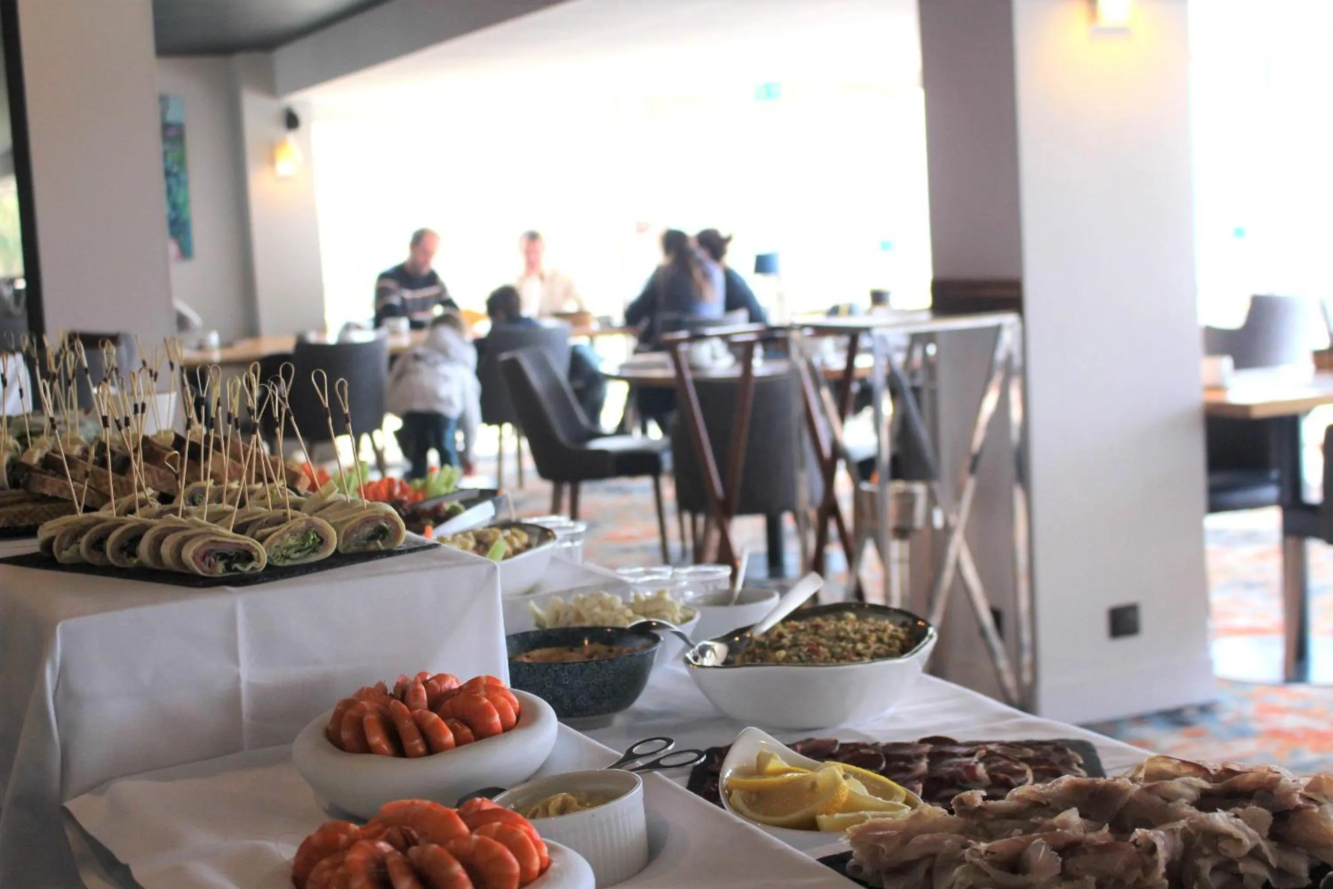 Restaurant/places to eat in Domaine De La Corniche