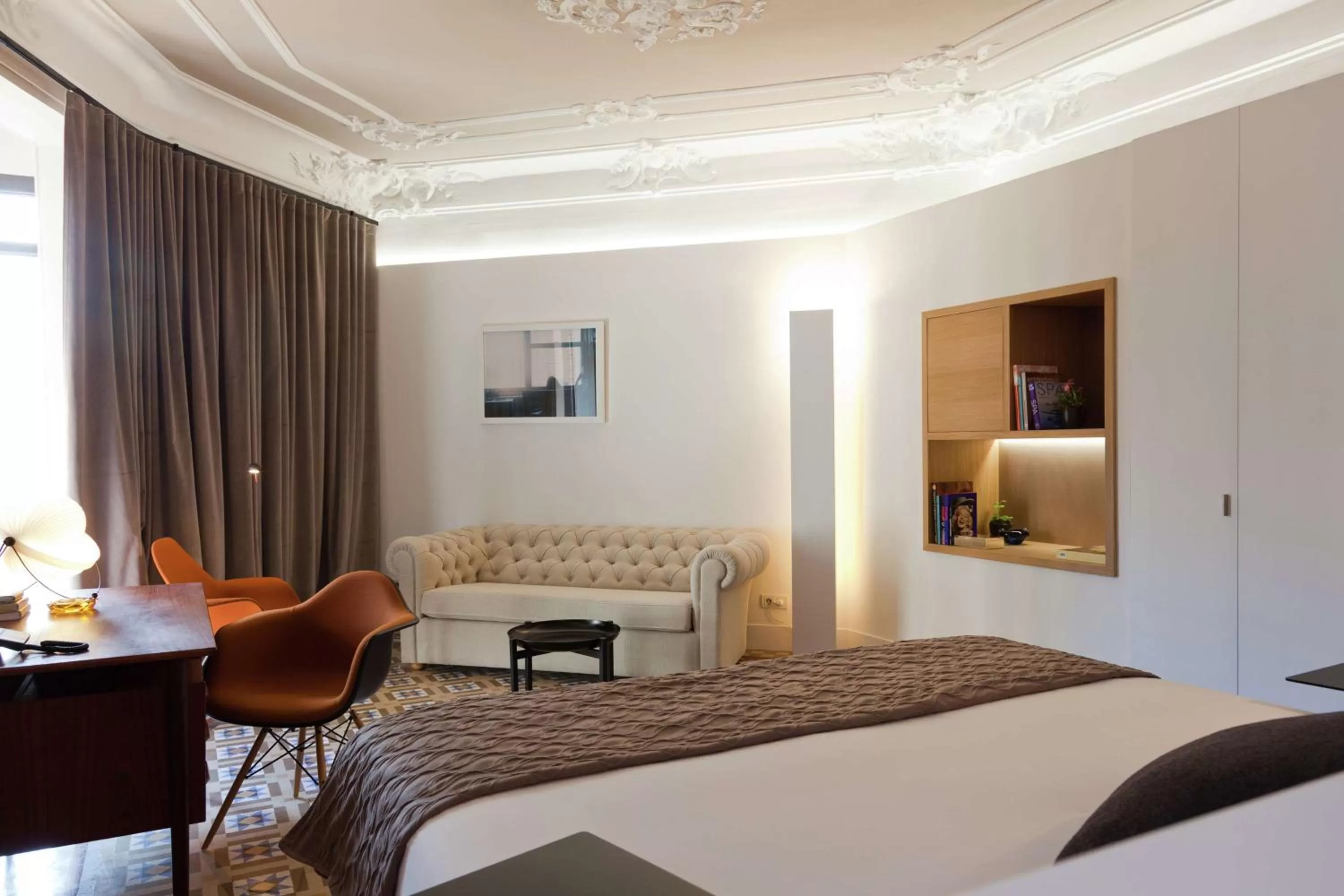 Bed in Alexandra Barcelona Hotel, Curio Collection by Hilton