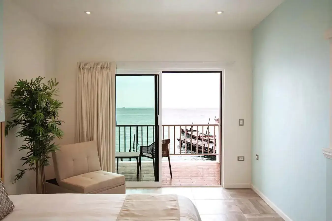 Deluxe Double Room with Balcony in Ocean Suites Bartolome Deluxe Double Room with Balcony in Ocean Suites Bartolome