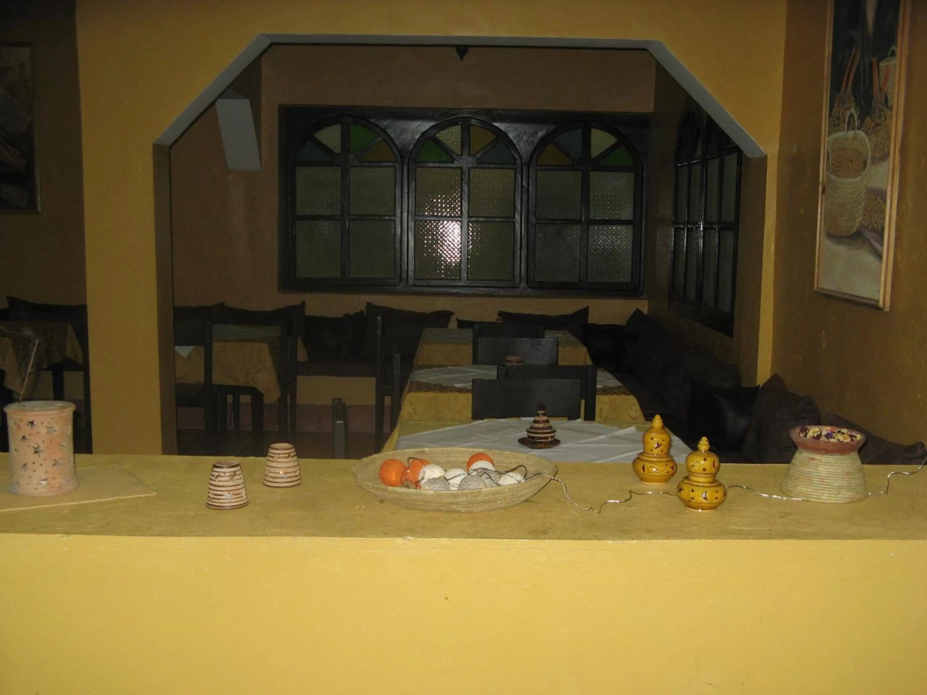 Restaurant/places to eat in Auberge Tinit