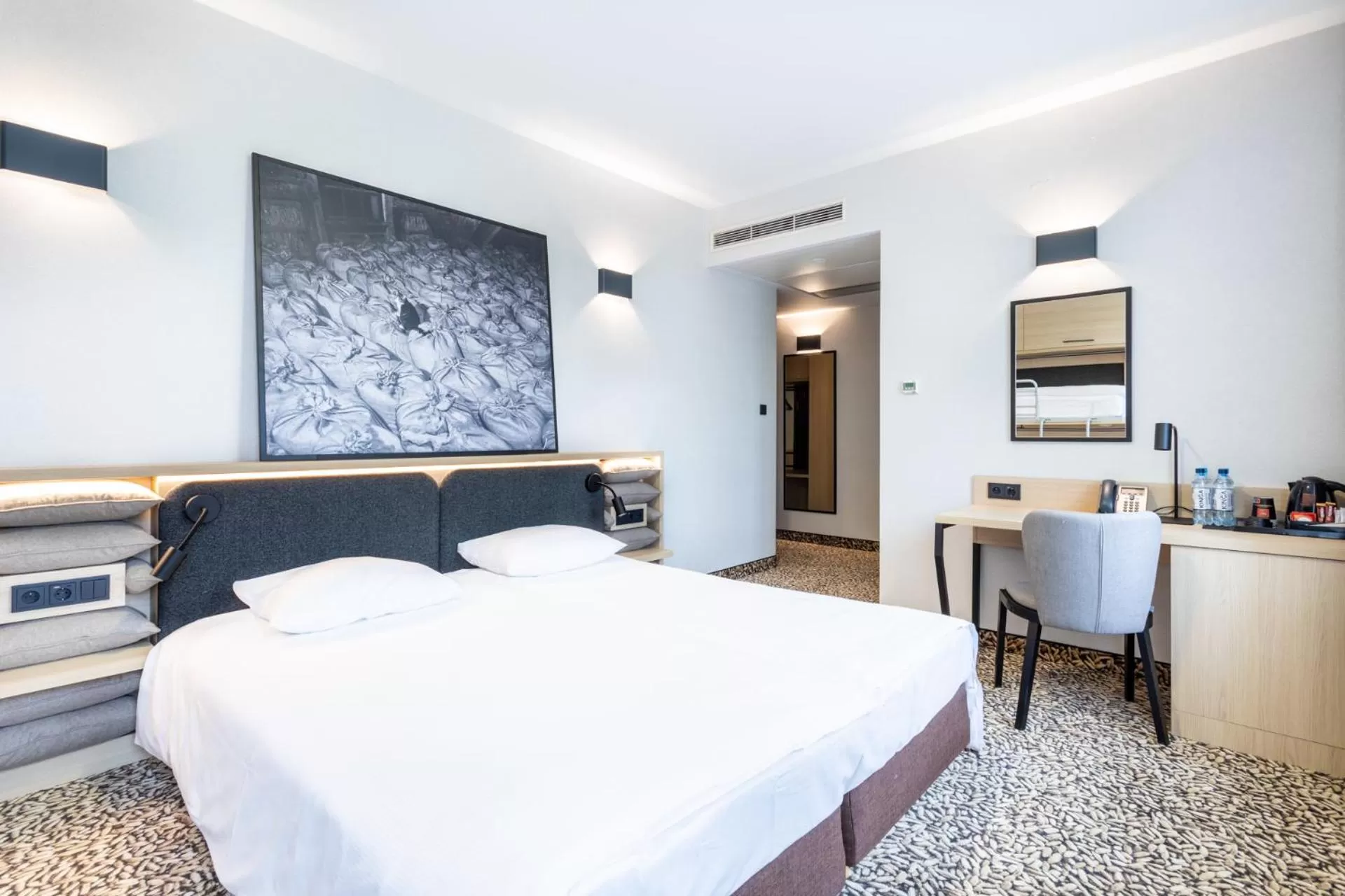 Bedroom, Bed in Qubus Hotel Gdańsk