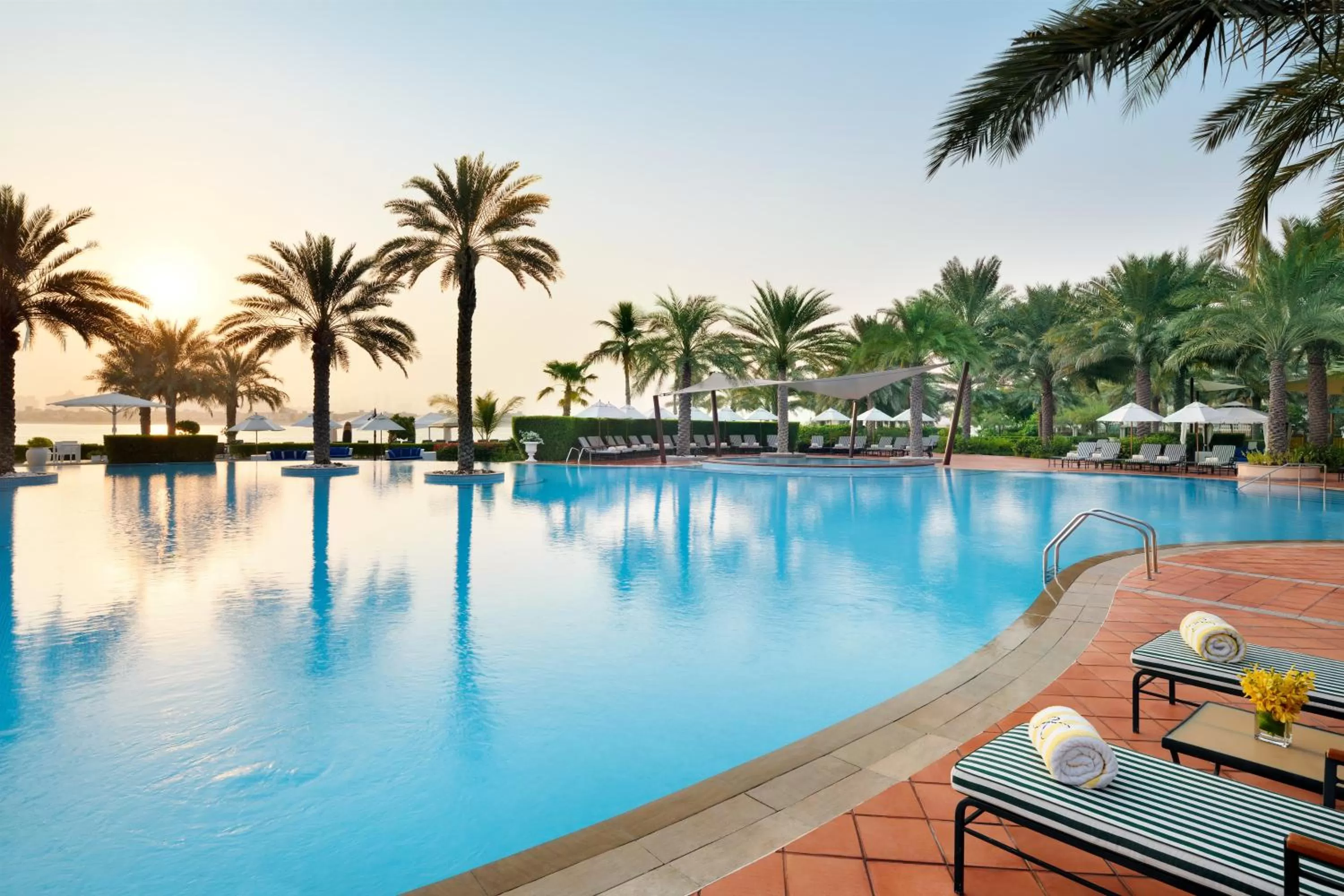 Swimming pool in Kempinski Hotel & Residences Palm Jumeirah
