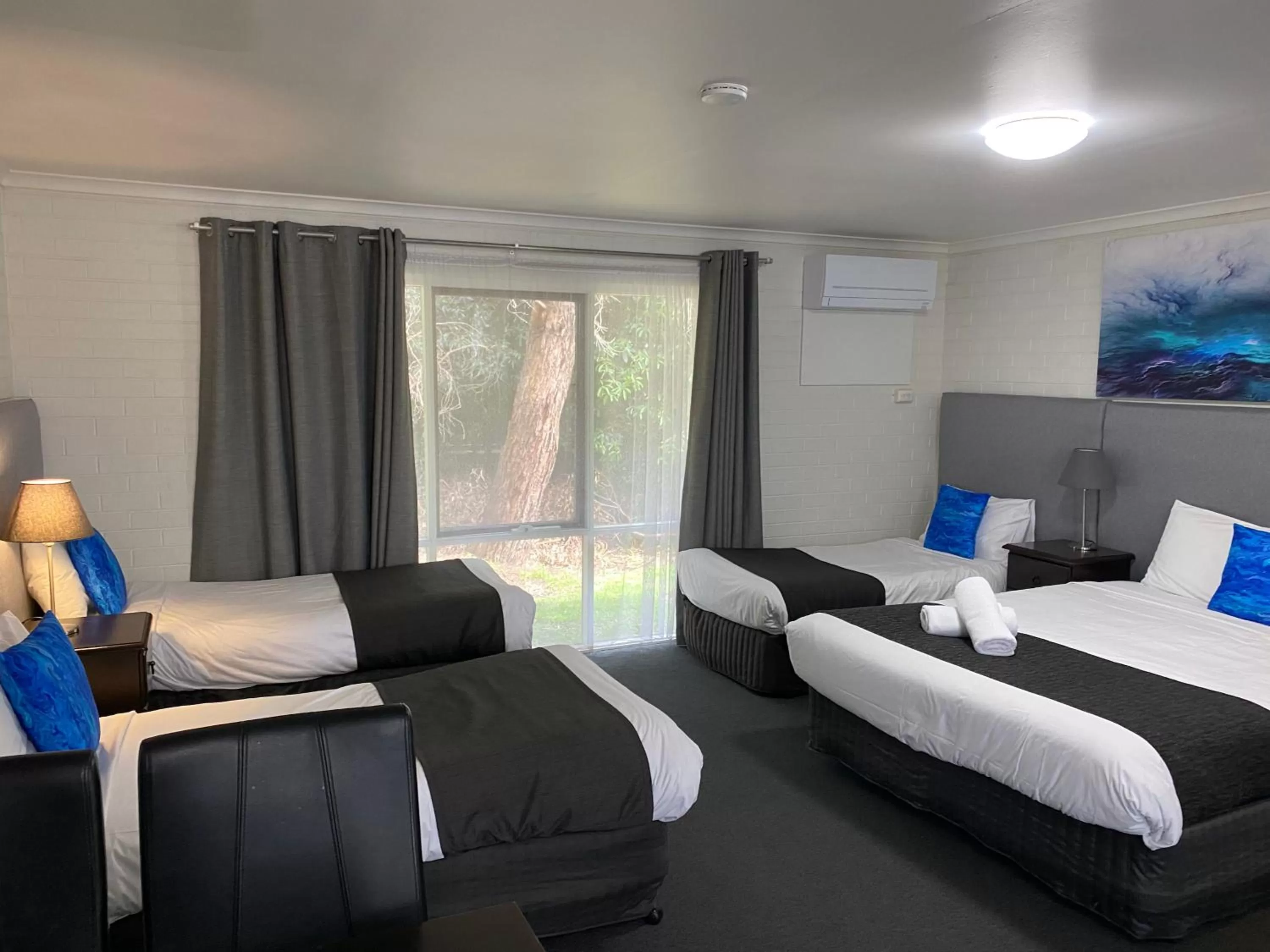 Bed in Frankston Motel