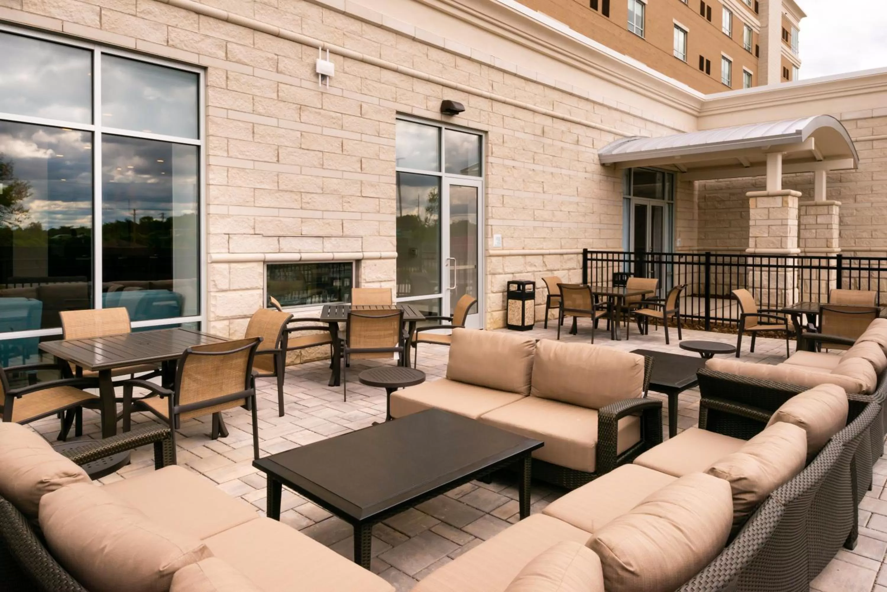 Restaurant/places to eat in Holiday Inn & Suites - Farmington Hills - Detroit NW by IHG