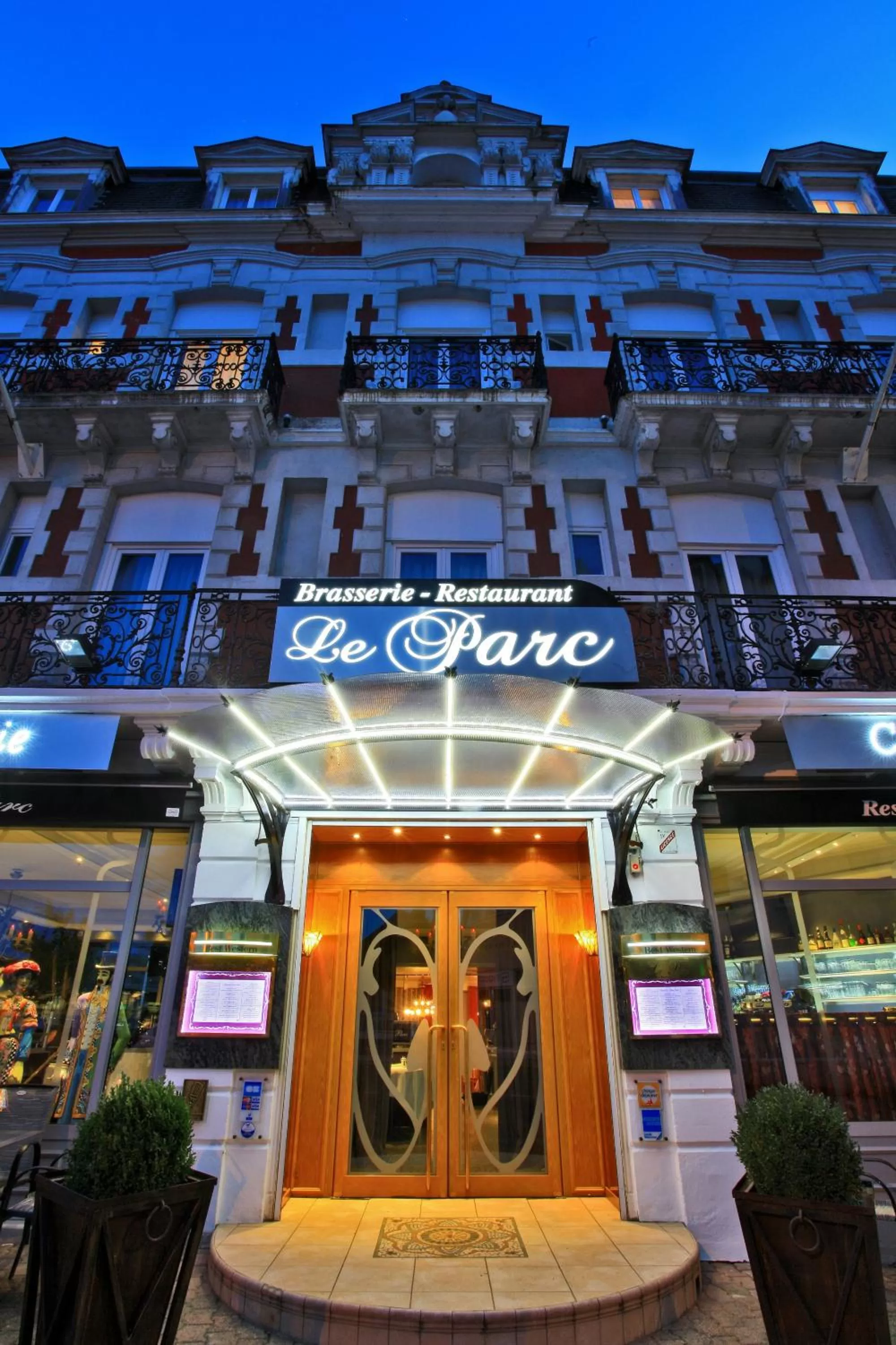 Facade/entrance in Best Western Beauséjour