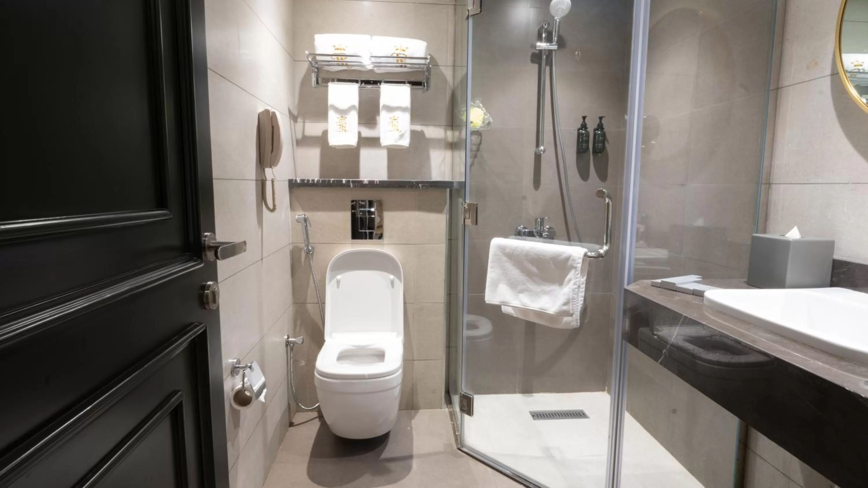 Shower in President Hotel