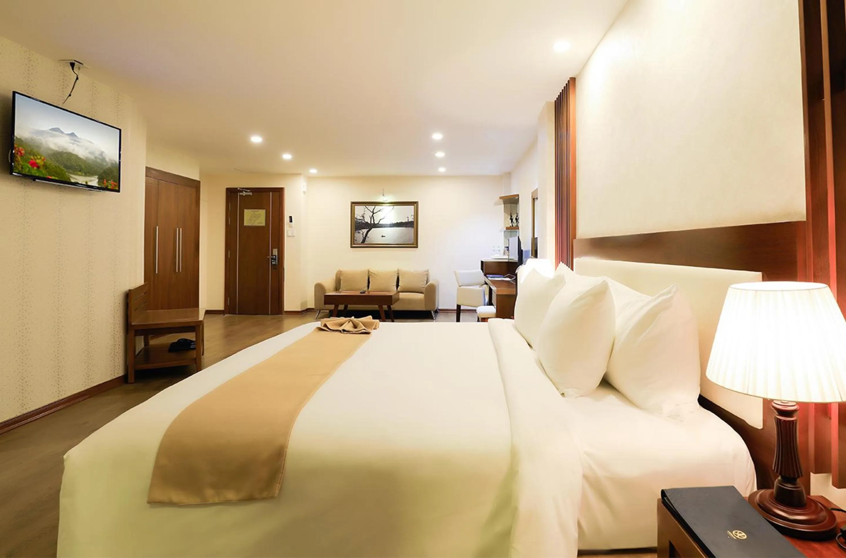 Photo of the whole room, Bed in Ladalat Hotel