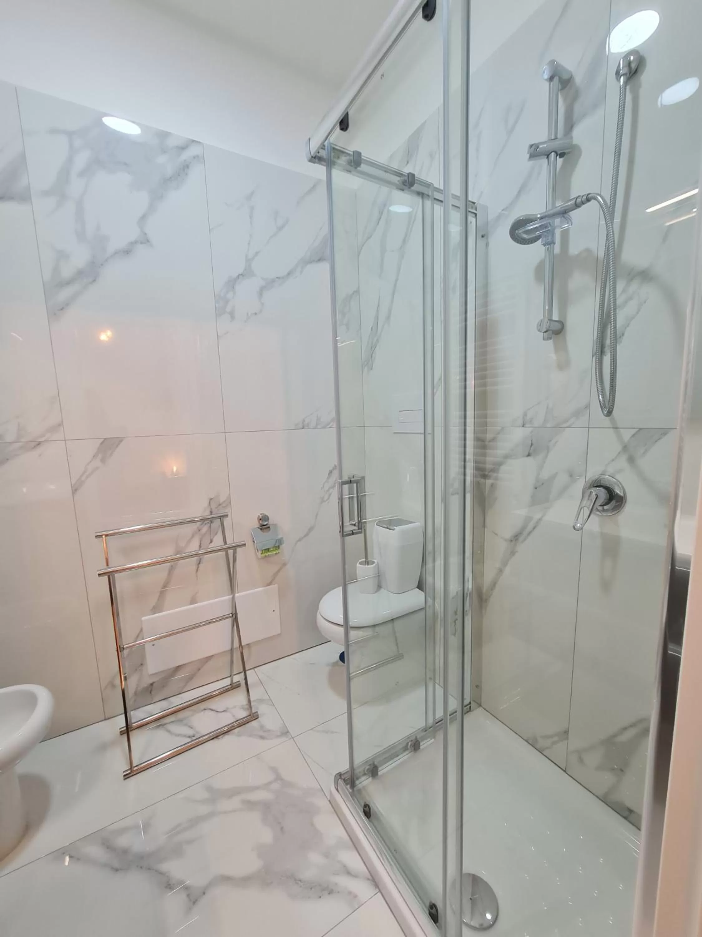 Bathroom in Lumacors House