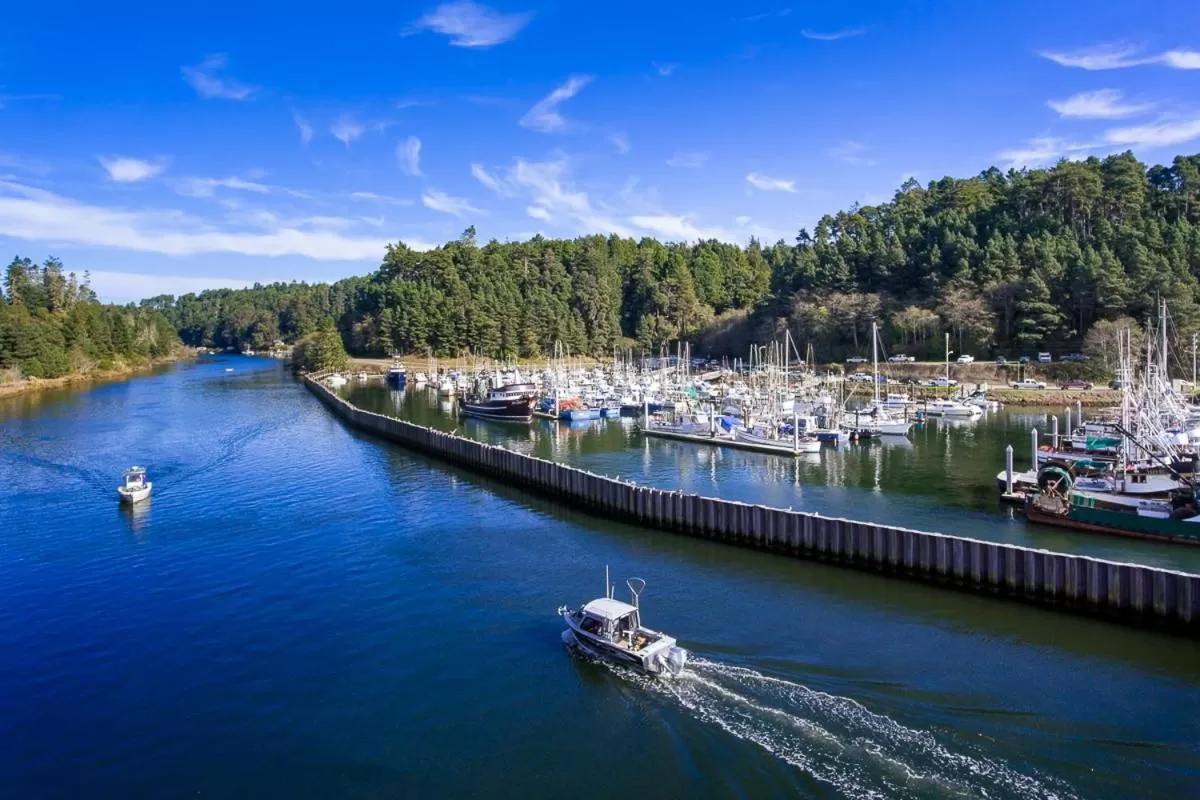 River view in Noyo Harbor Inn