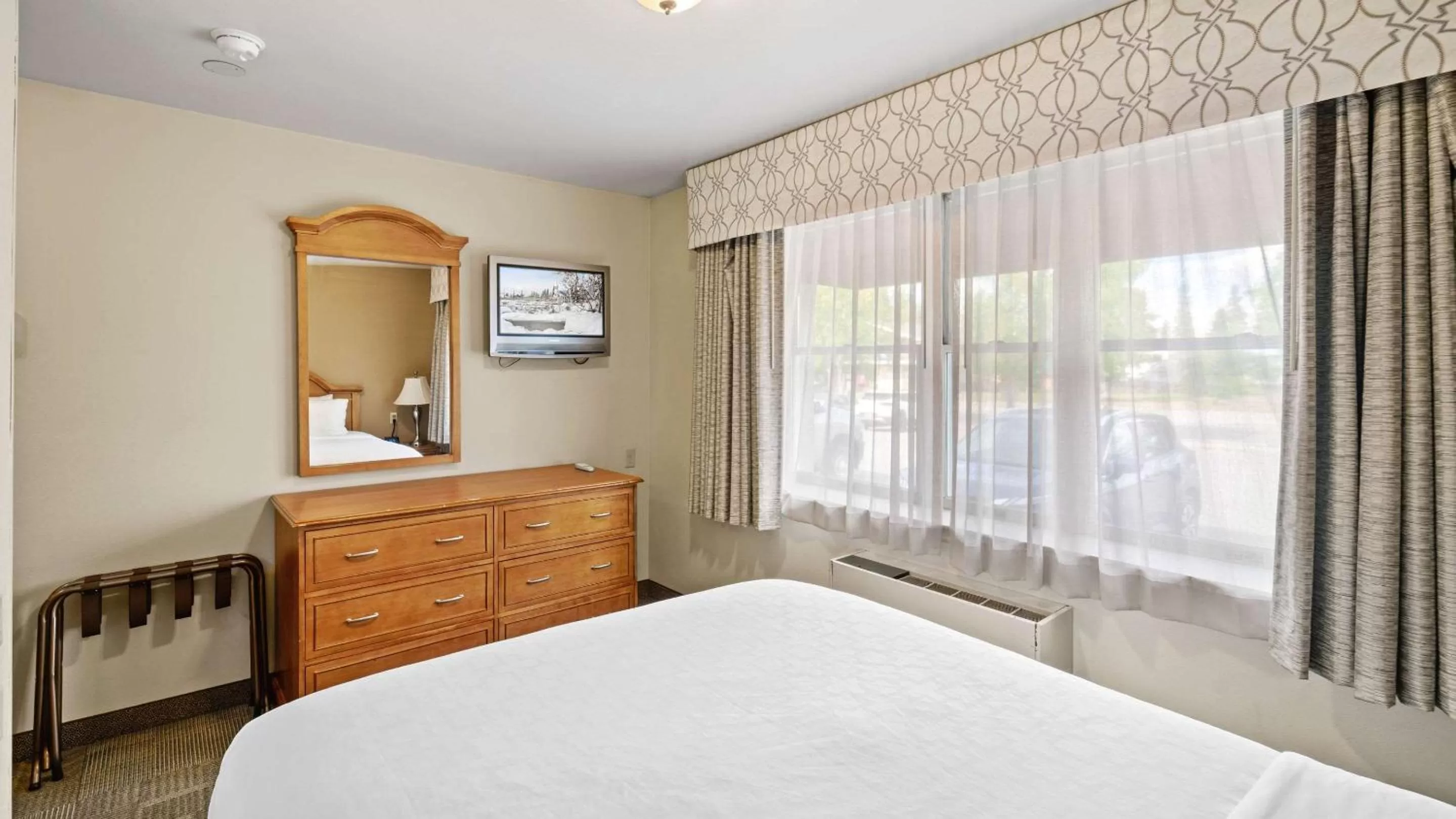 Bedroom, Bed in Clarion Hotel & Suites Fairbanks near Ft Wainwright