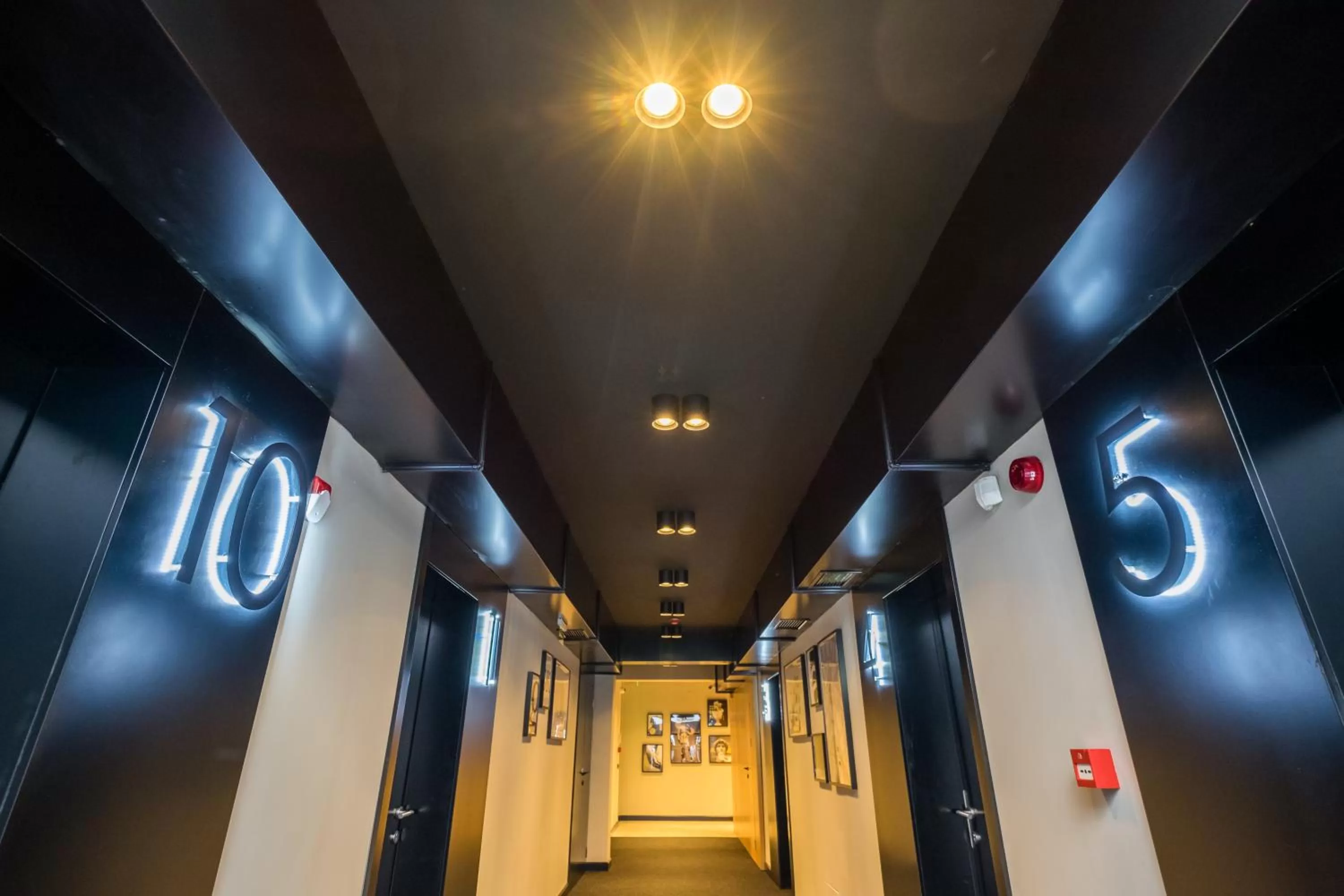 Lobby or reception in R34 Boutique Hotel