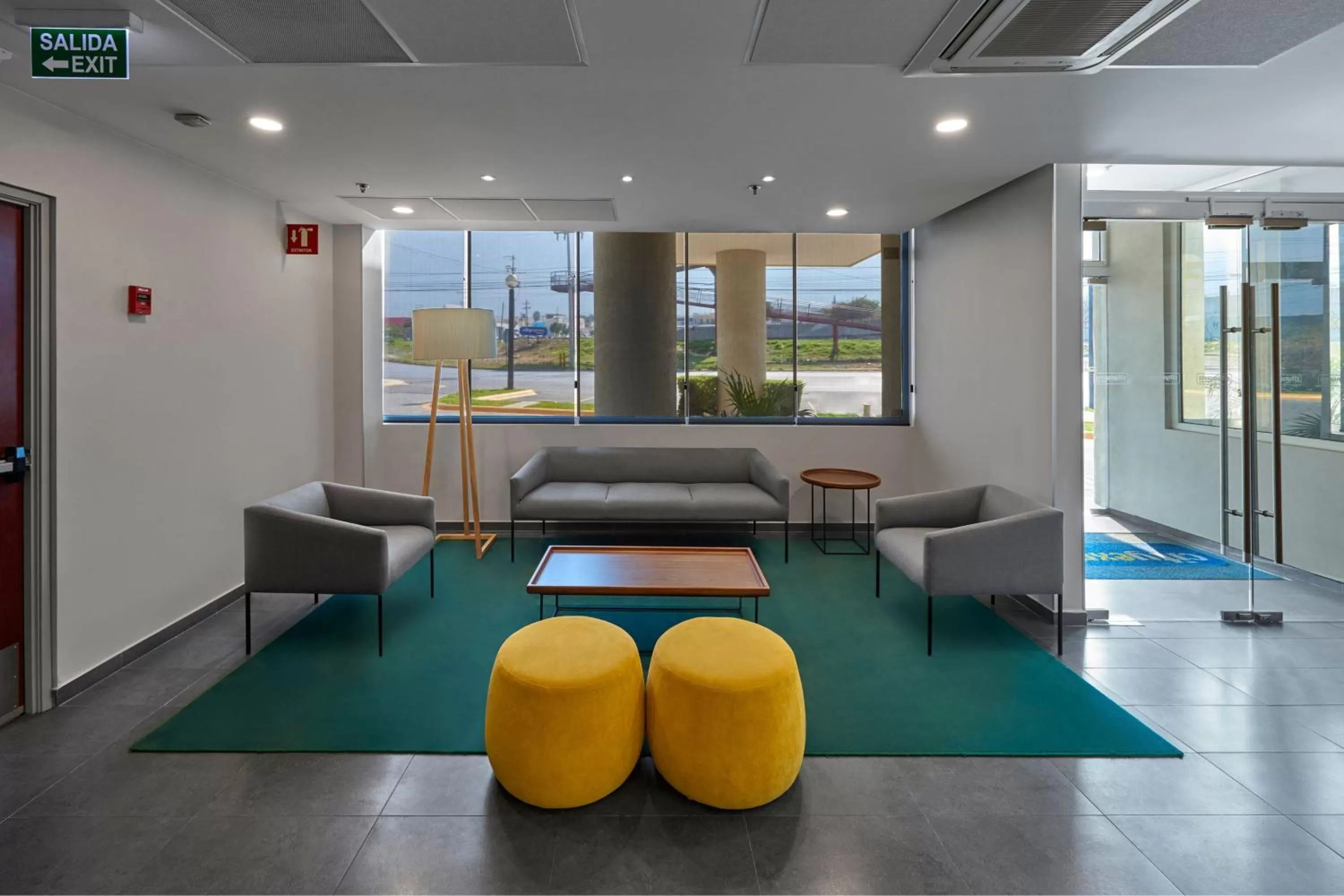 Living room in City Express by Marriott Monterrey Santa Catarina