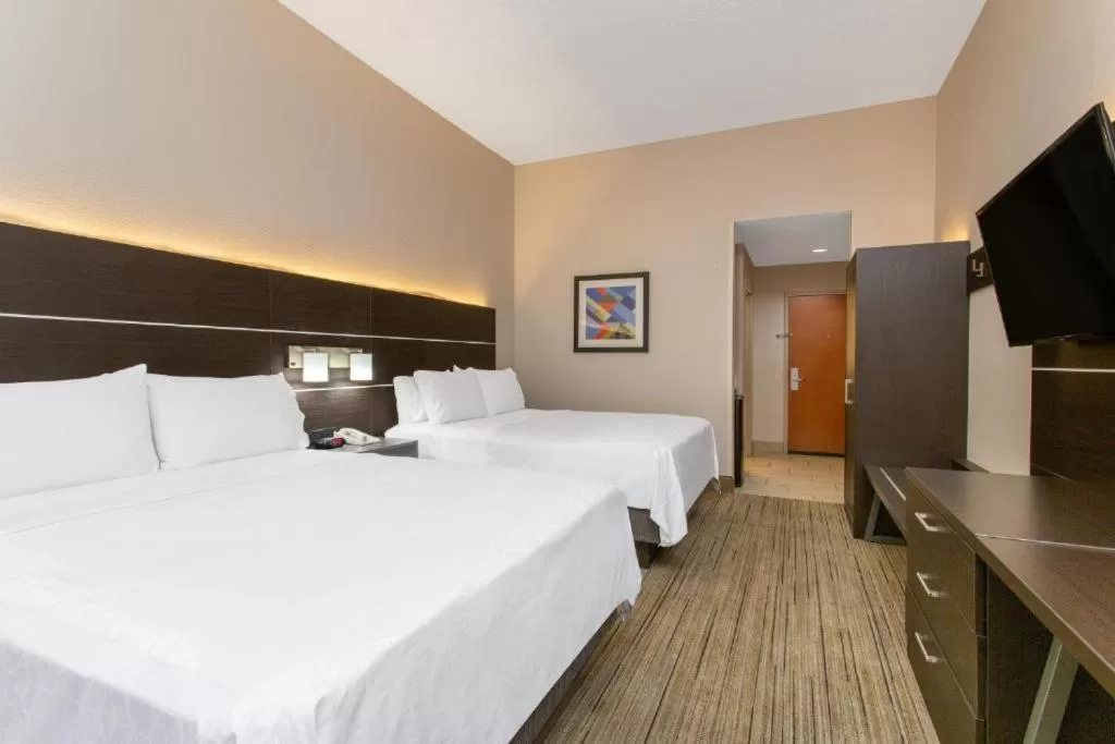 Suite with Two Queen Beds in Holiday Inn Express Silver Springs - Ocala by IHG