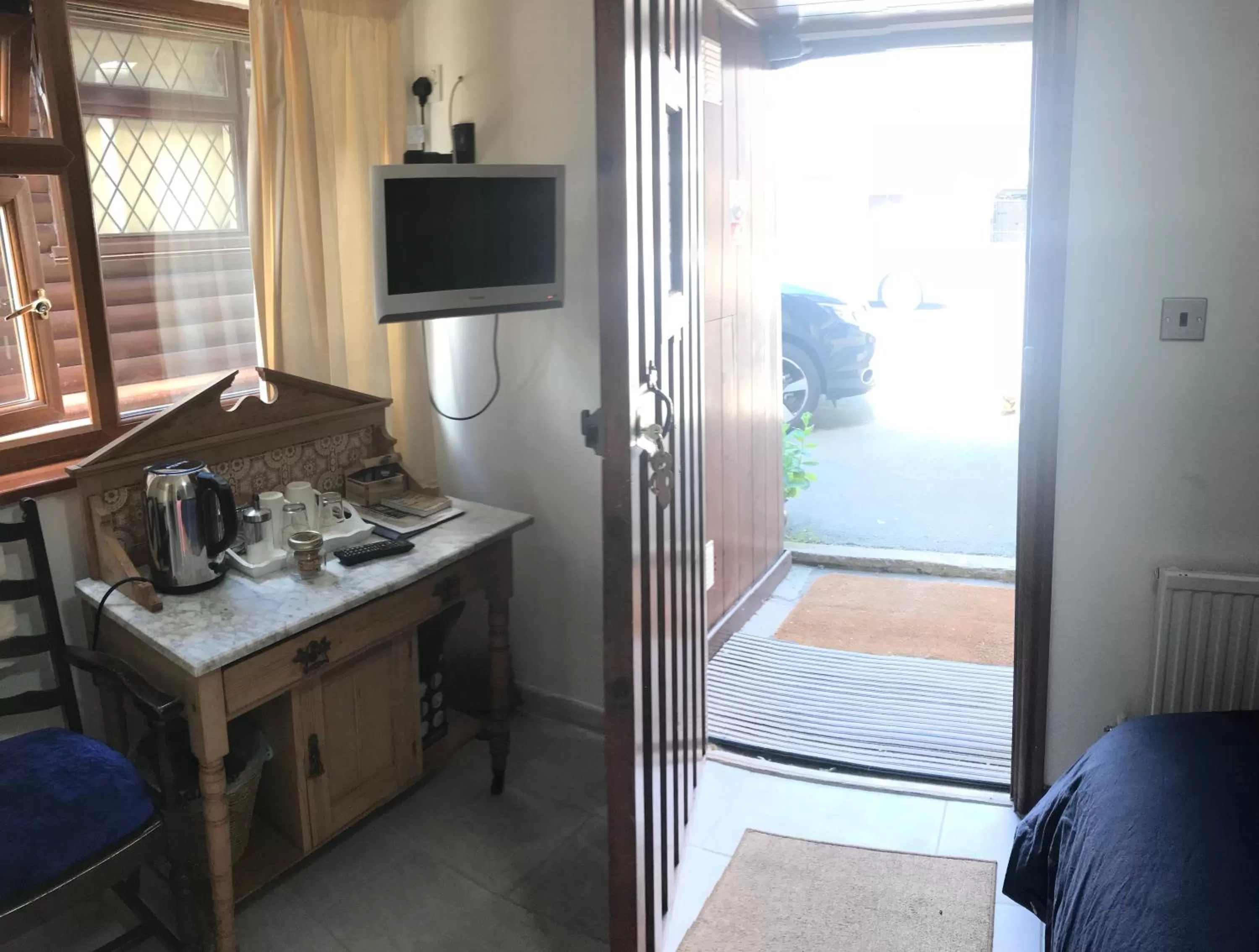 TV/Entertainment Center in Borderers Inn