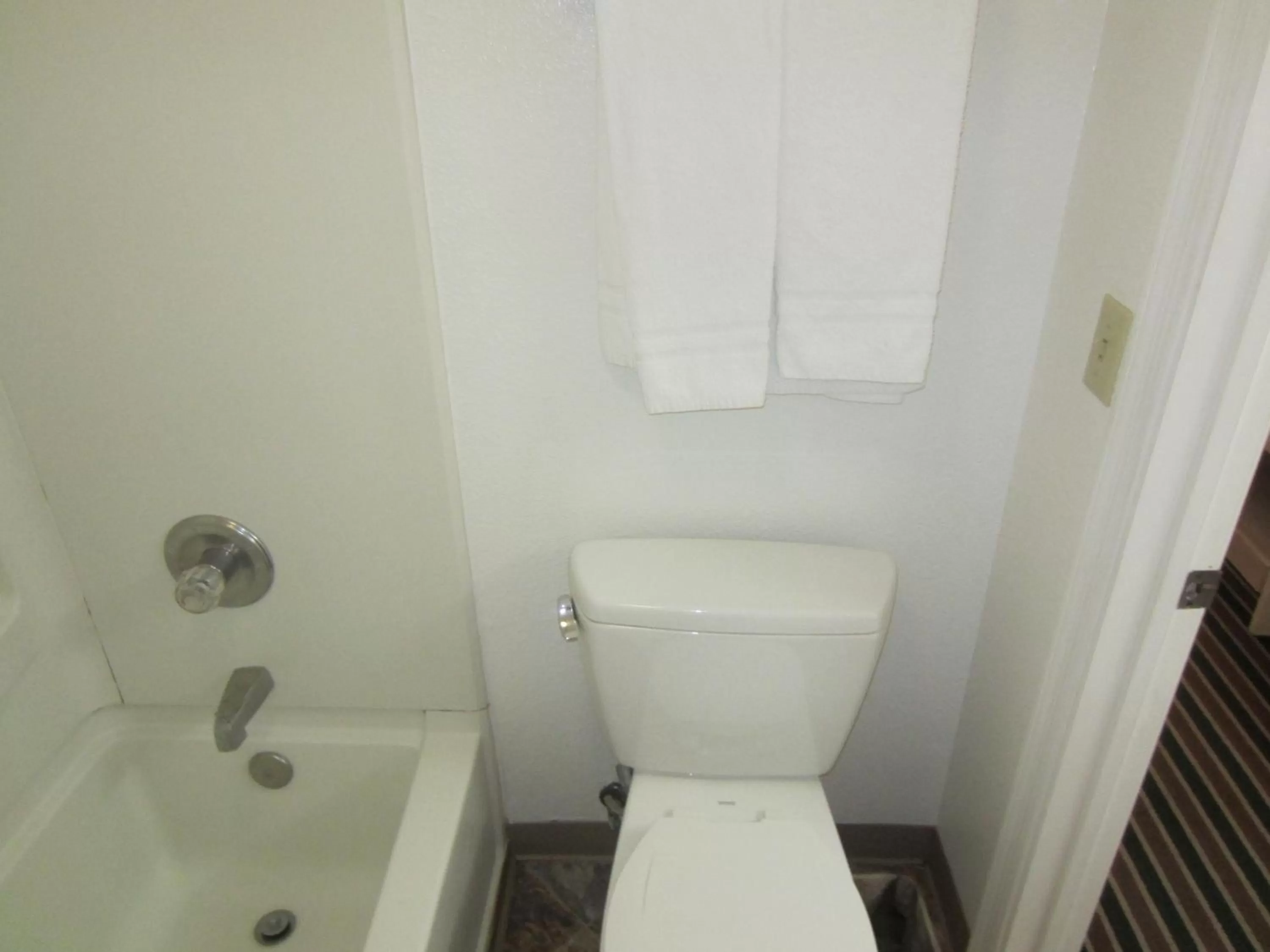 Bathroom in Beachview Inn