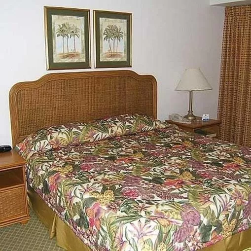 Photo of the whole room, Bed in Castaways Resort and Suites