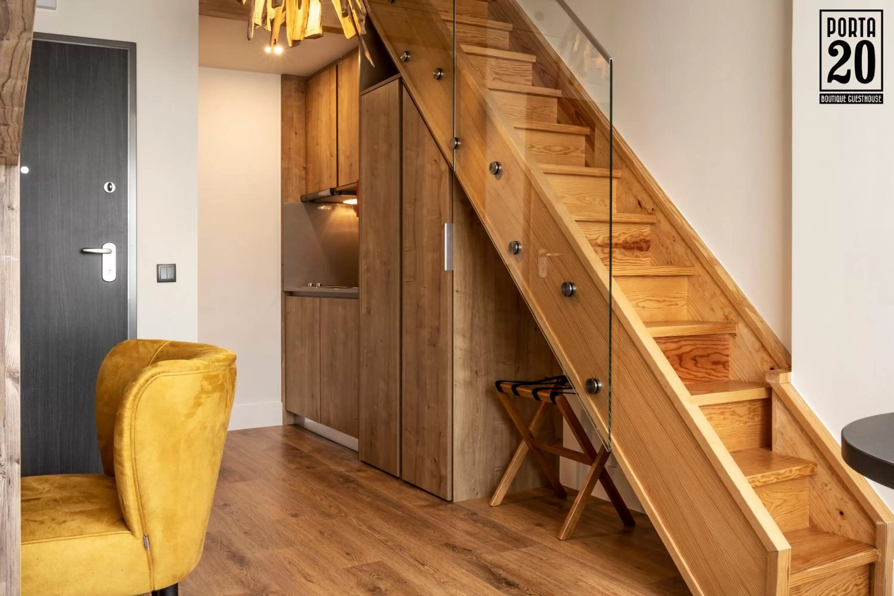 Kitchen or kitchenette in Porta 20 Boutique Guesthouse