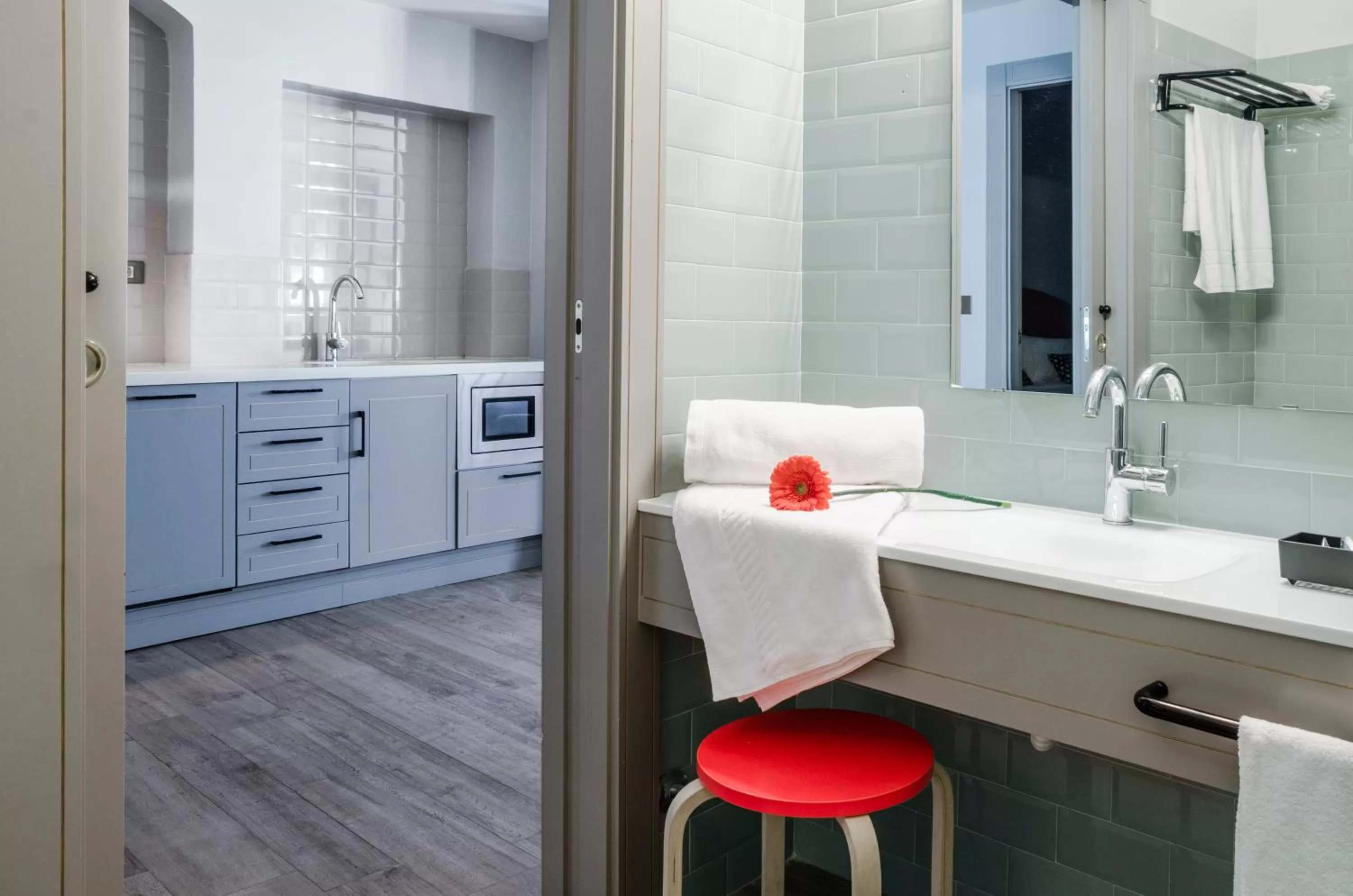 Bathroom in Blue Windows House Apartamentos & Suites