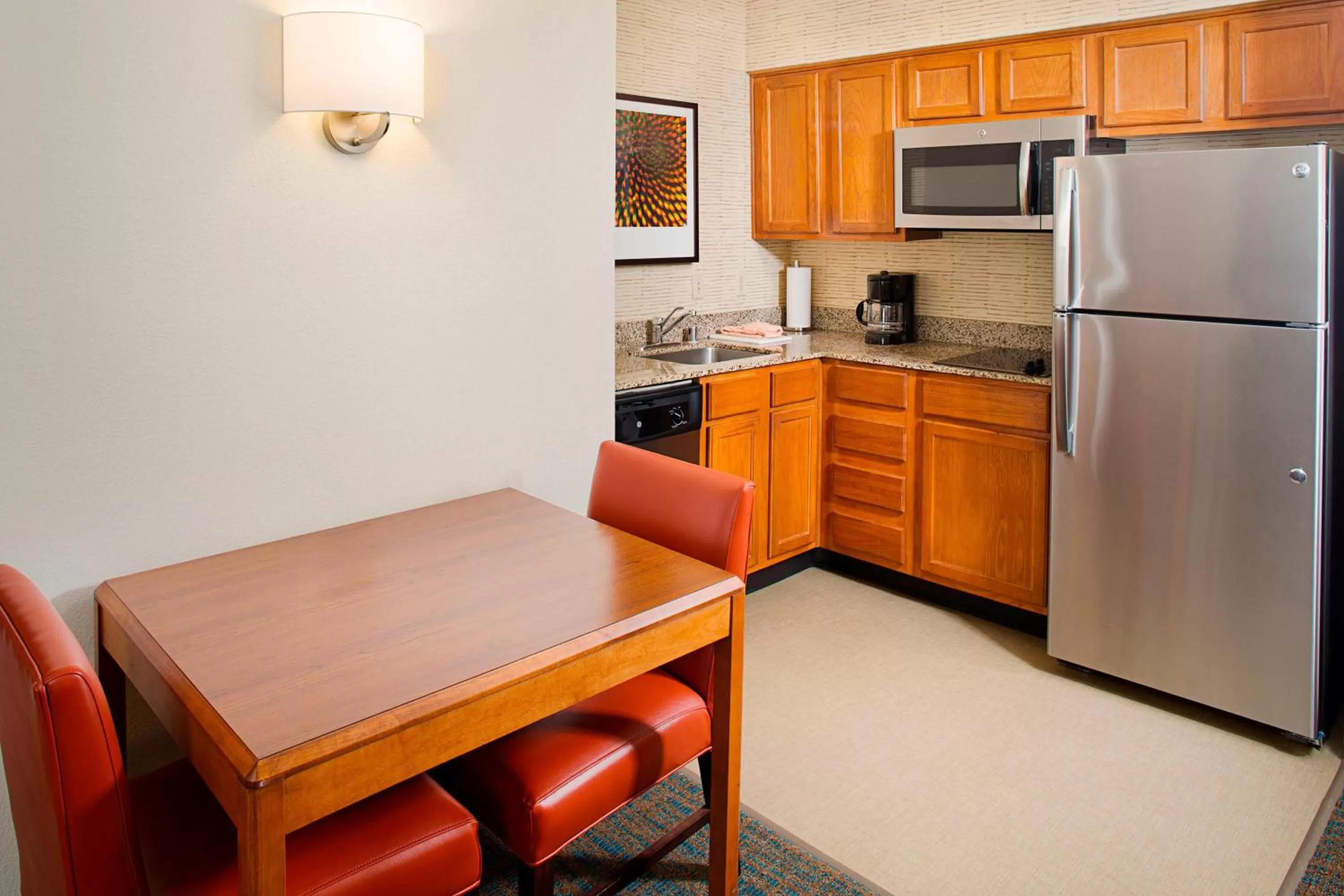 Kitchen or kitchenette in Residence Inn Dallas Park Central