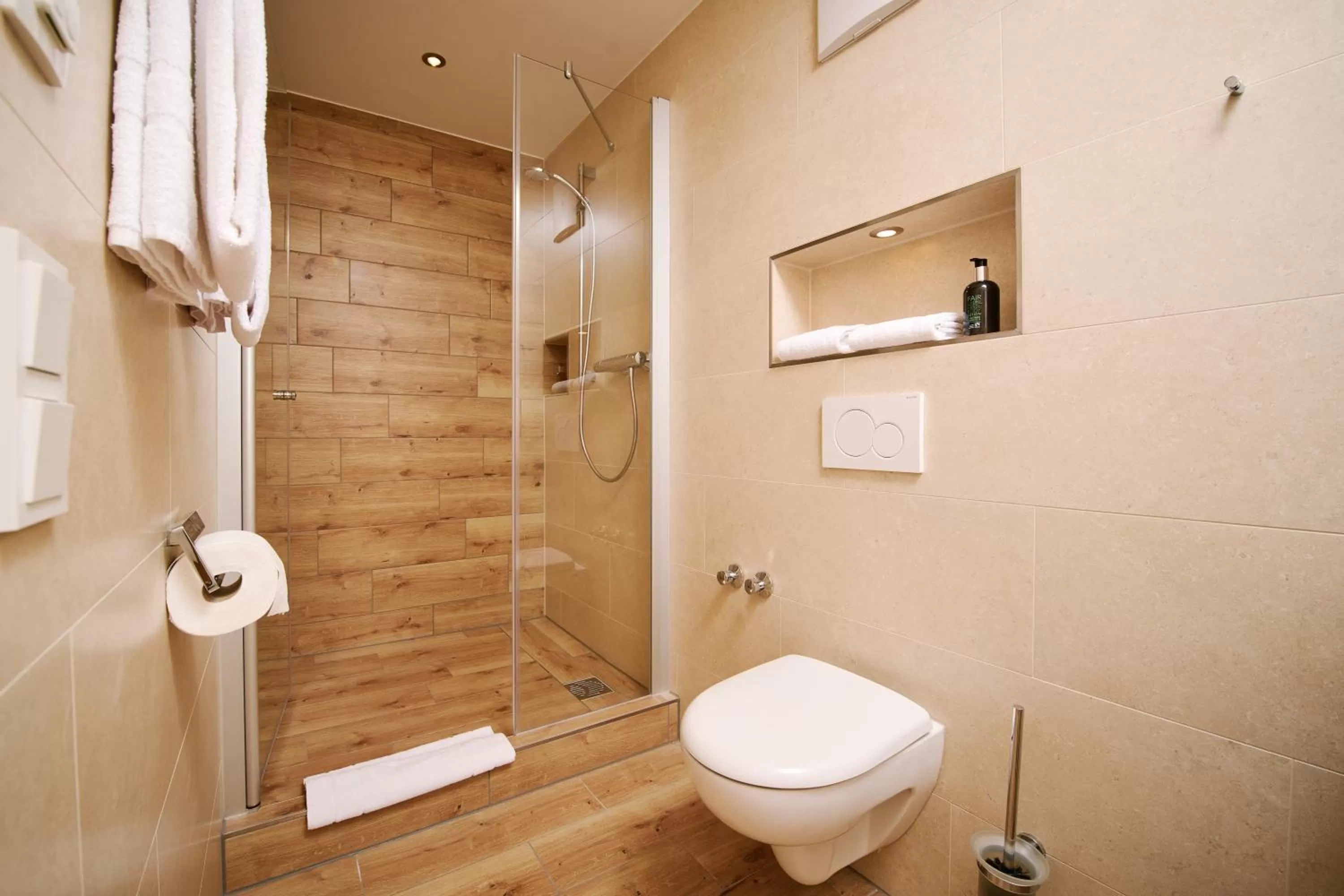 Shower in Hotel SCHNEIDER