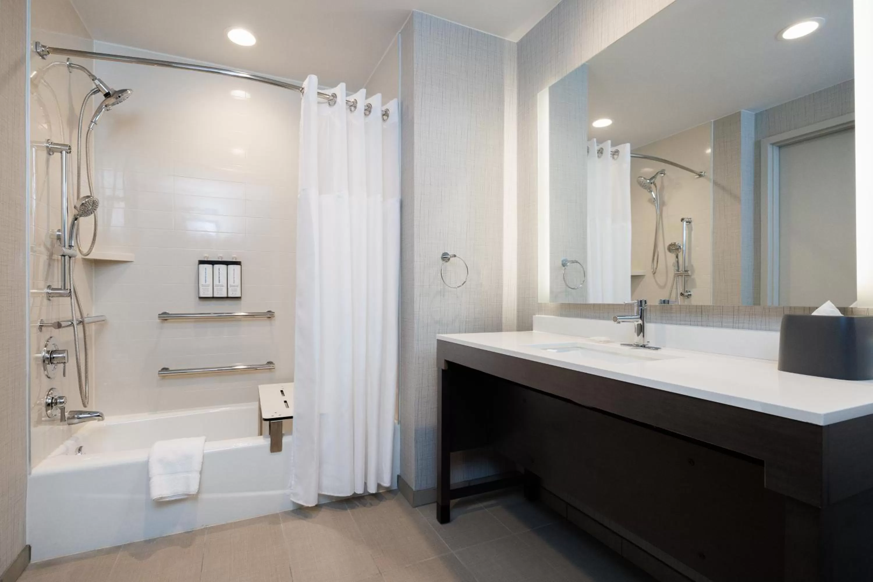 Bathroom in Hyatt Place San Carlos